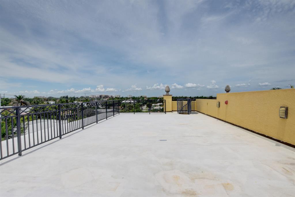 425 N Ocean Boulevard 1