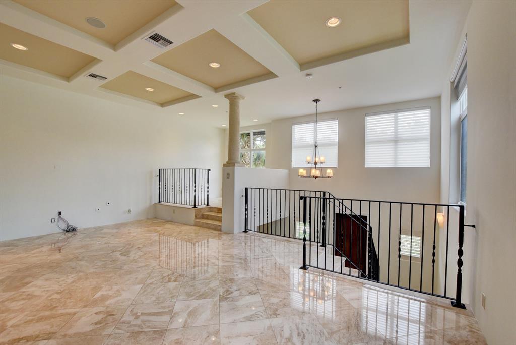 425 N Ocean Boulevard 1