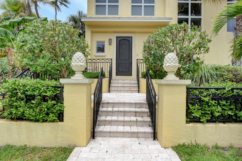 425 N Ocean Boulevard 1