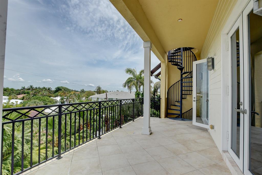 425 N Ocean Boulevard 1