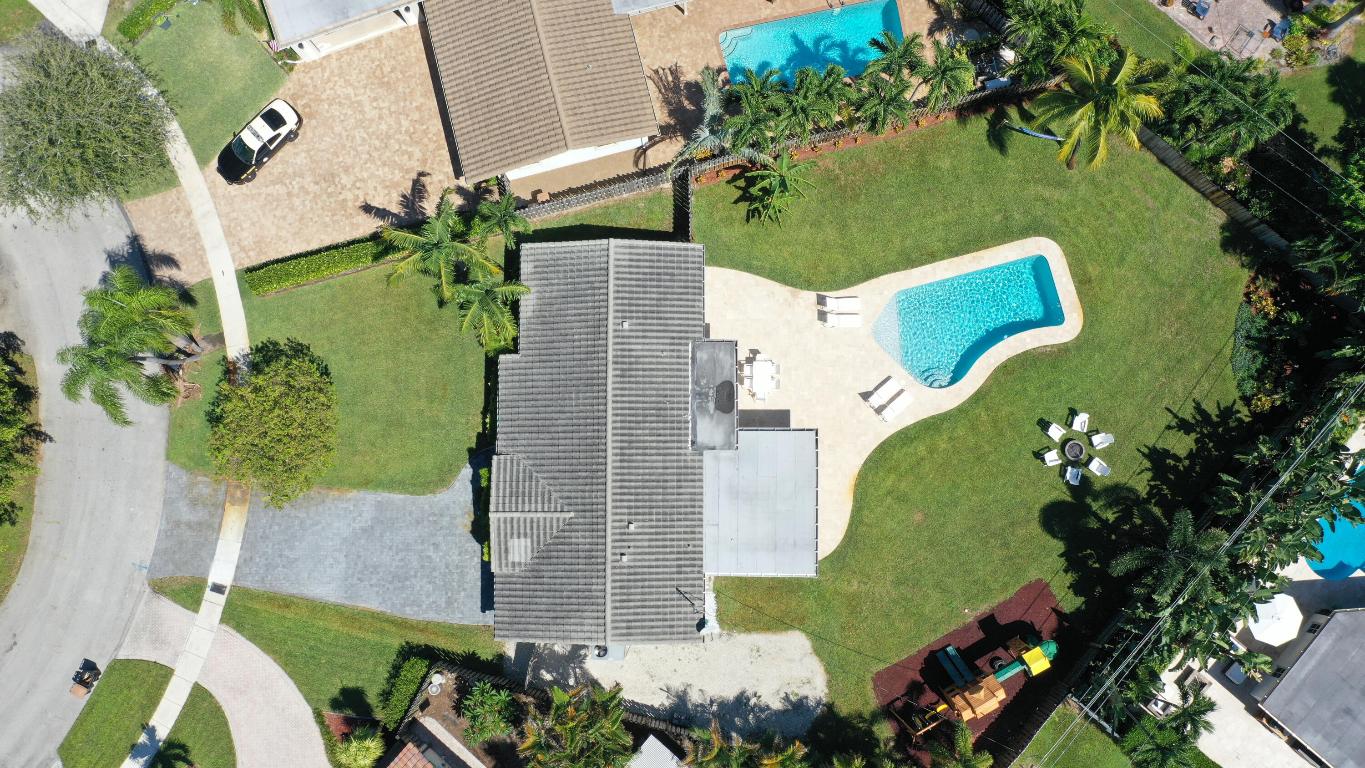 2350 NE 50th Street