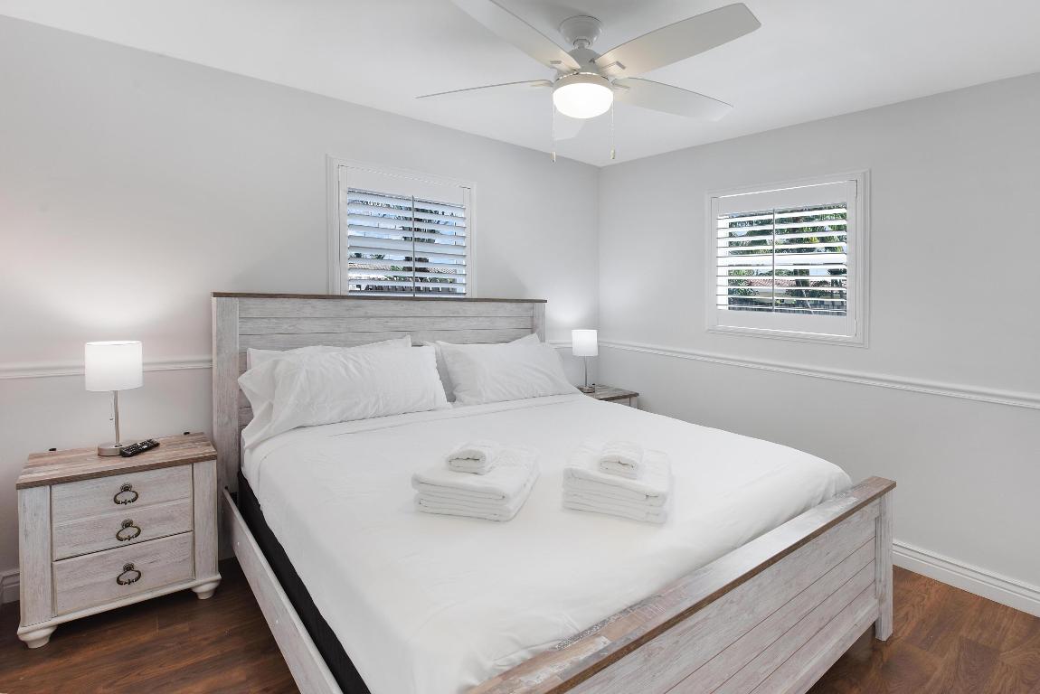 2350 NE 50th Street
