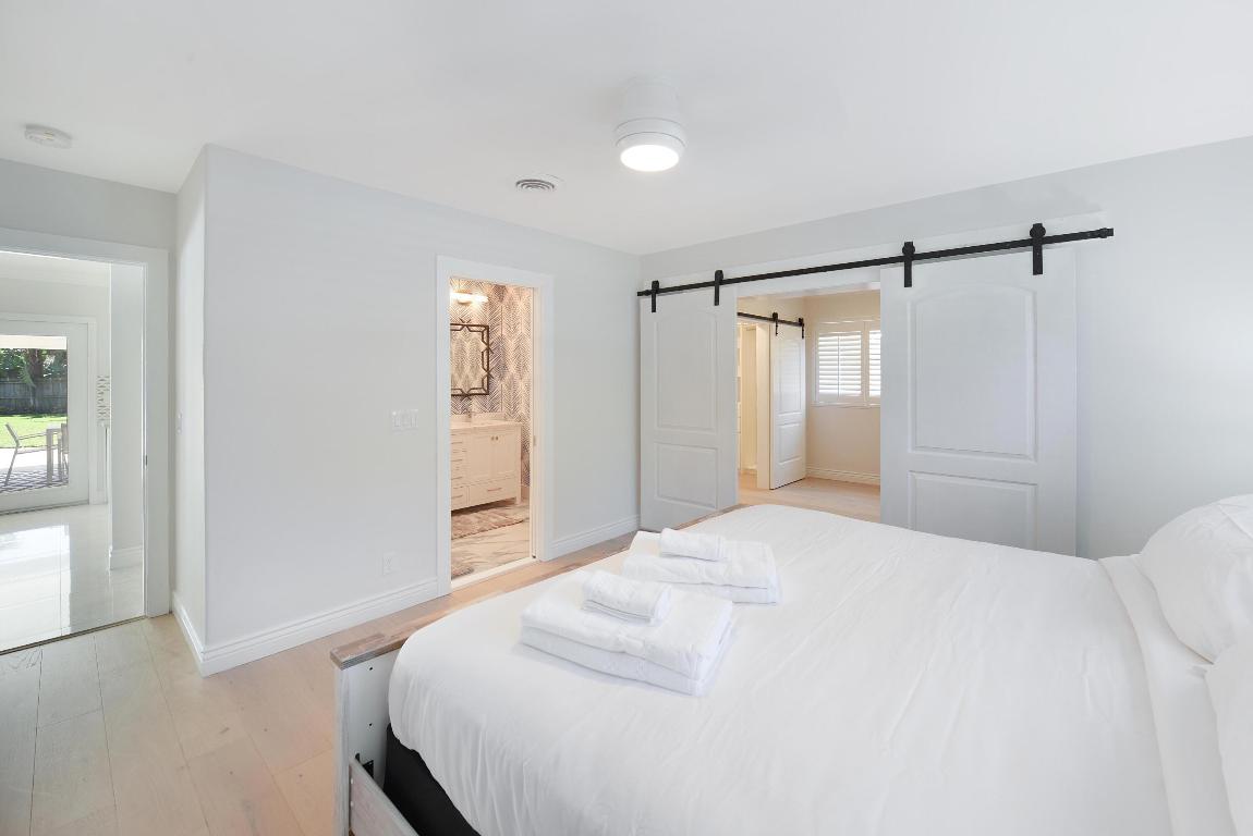 2350 NE 50th Street