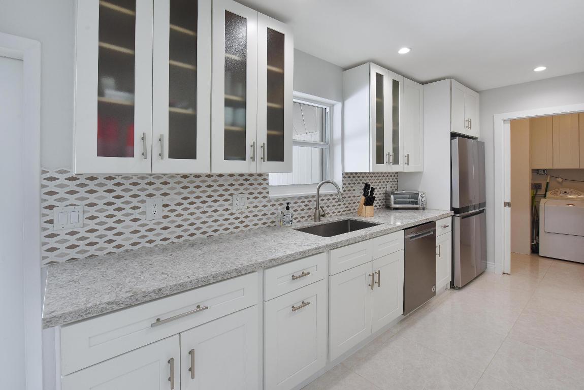 2350 NE 50th Street