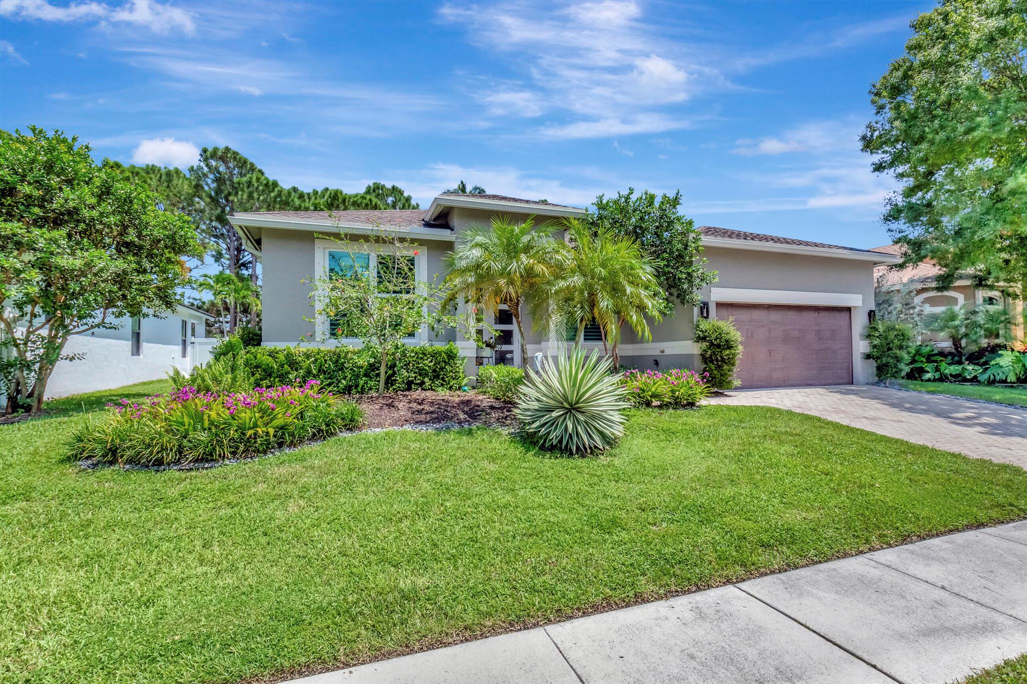11 Lake Eden Drive