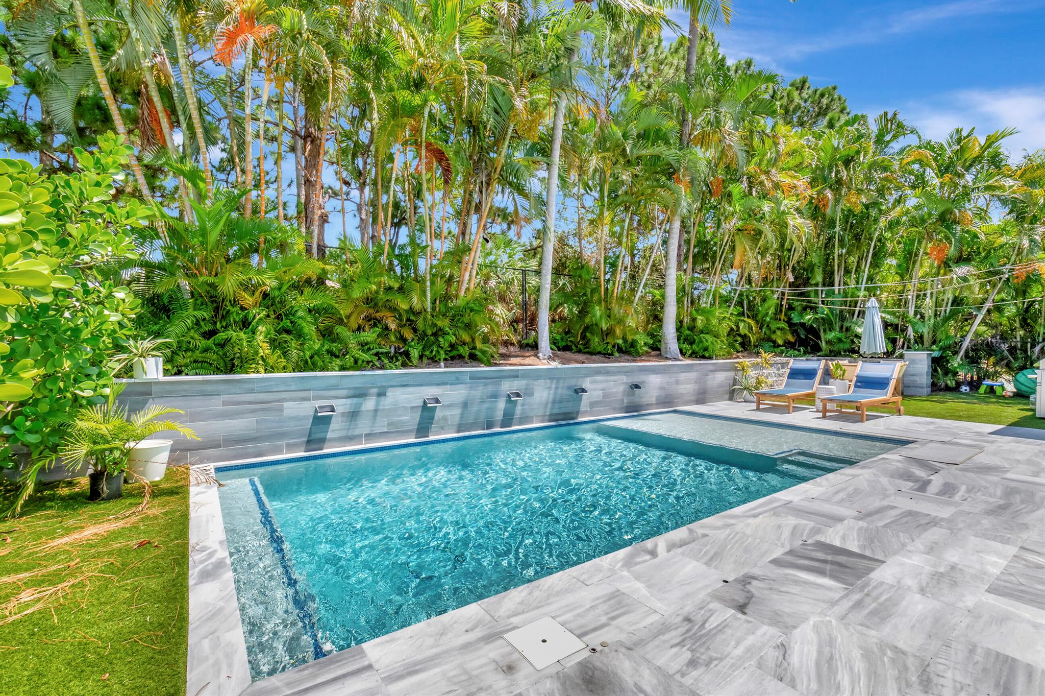 11 Lake Eden Drive