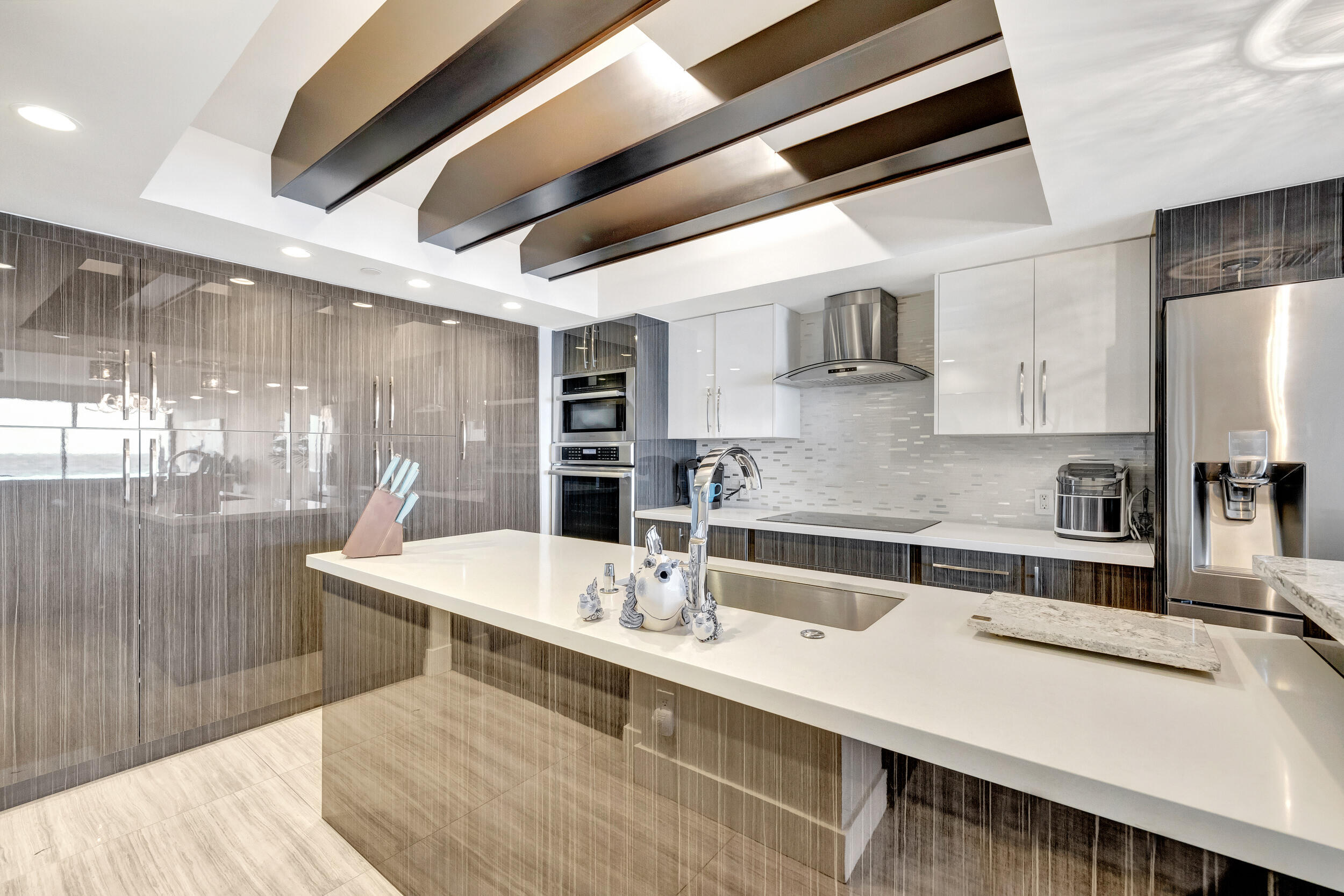 3115 S Ocean Boulevard 103