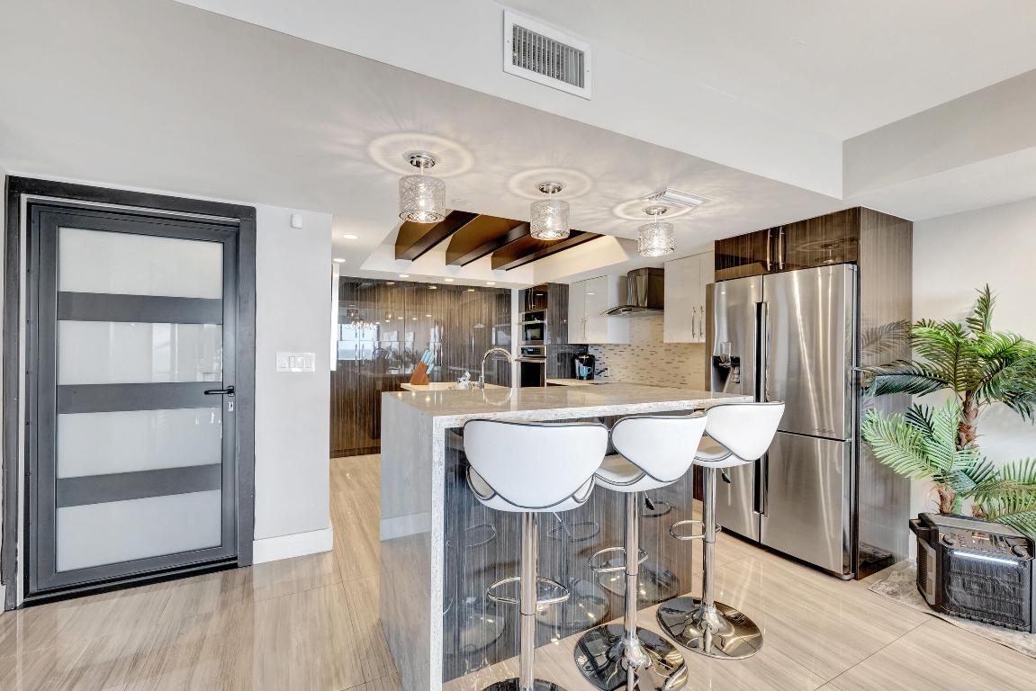 3115 S Ocean Boulevard 103