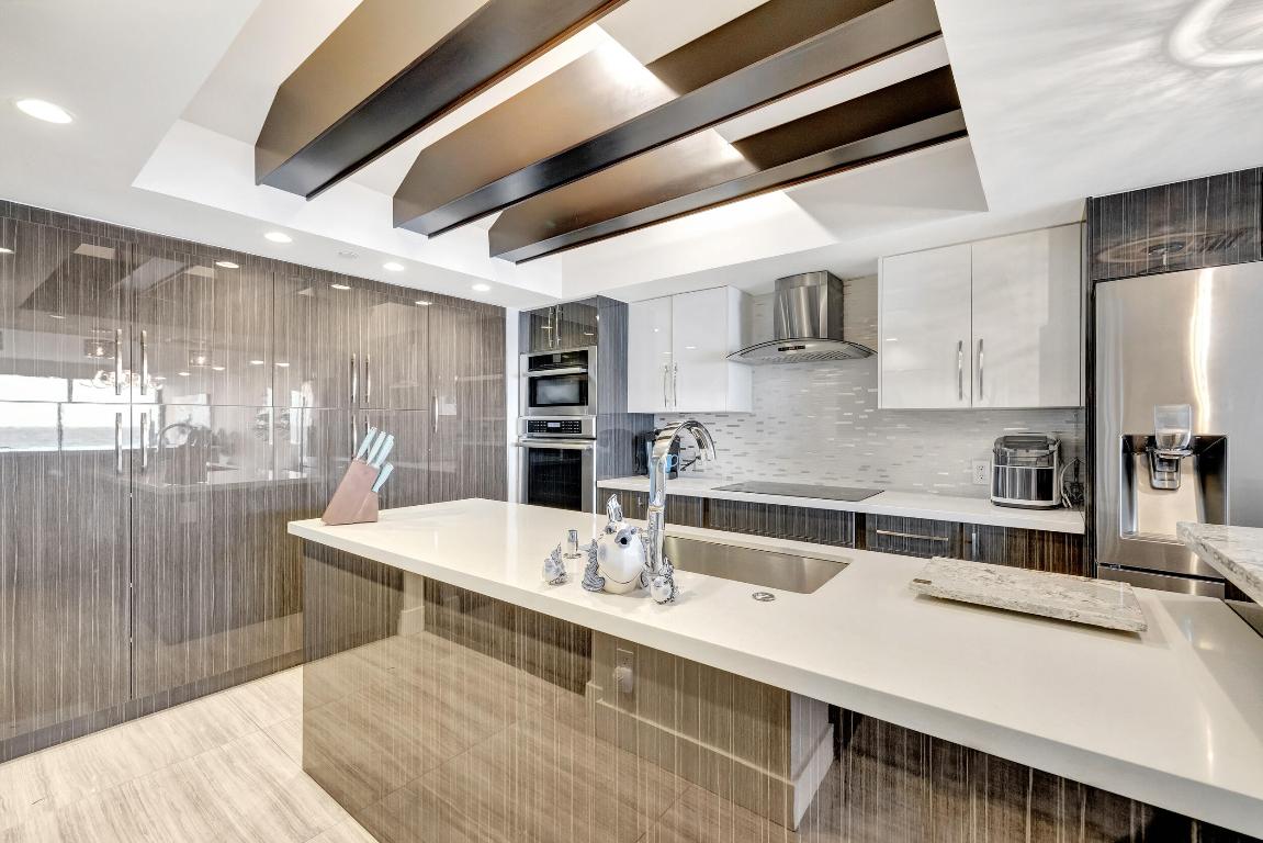 3115 S Ocean Boulevard 103