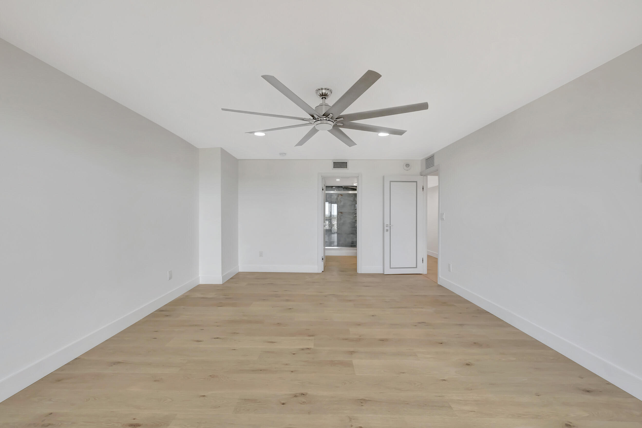 1800 S Ocean Boulevard 910