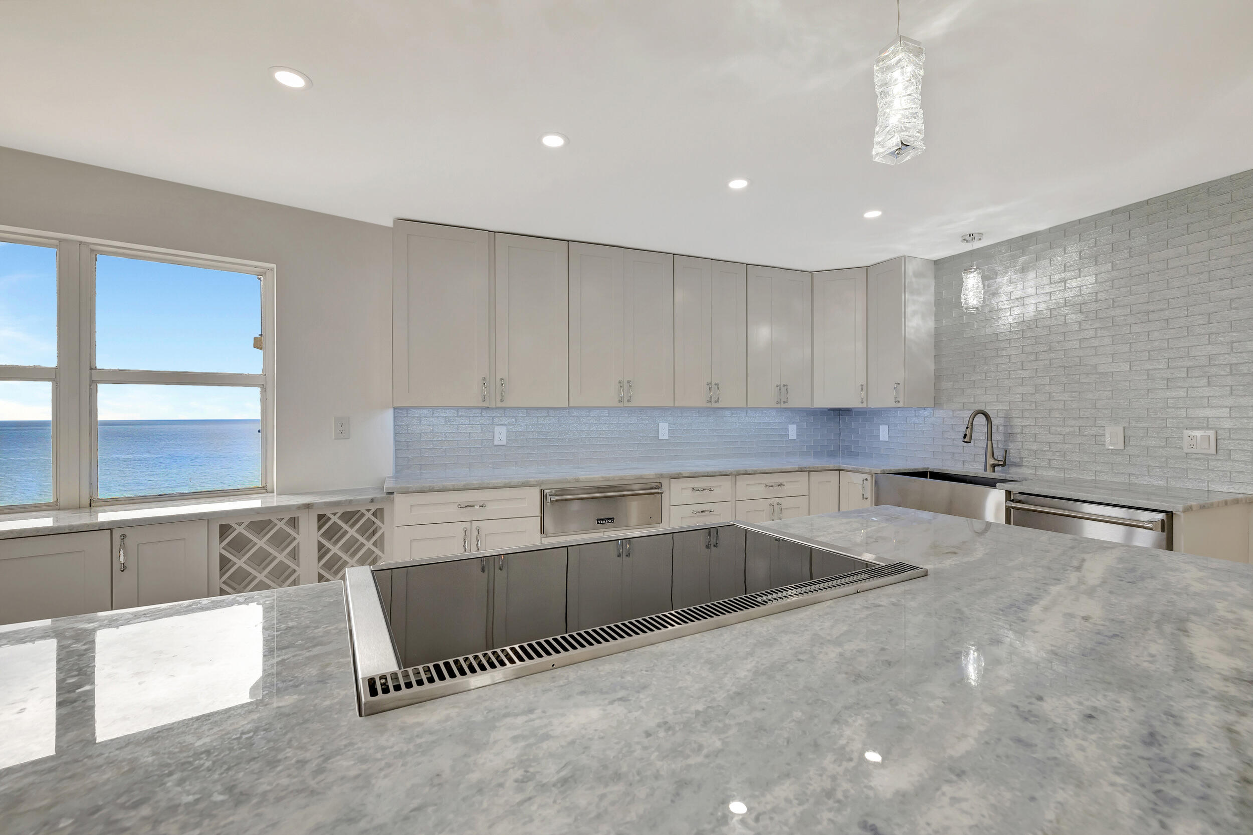 1800 S Ocean Boulevard 910