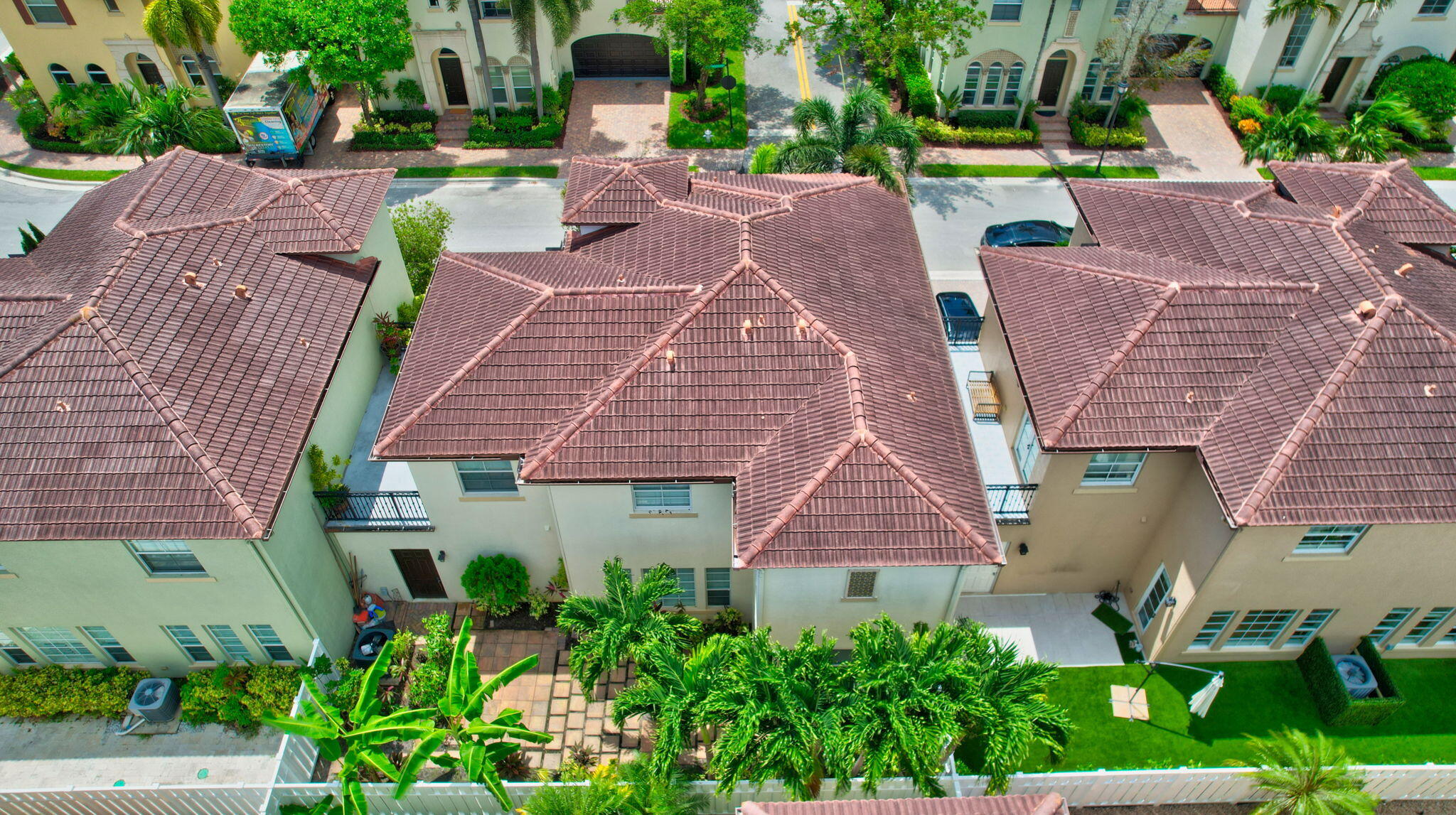 99 Via Poinciana Street