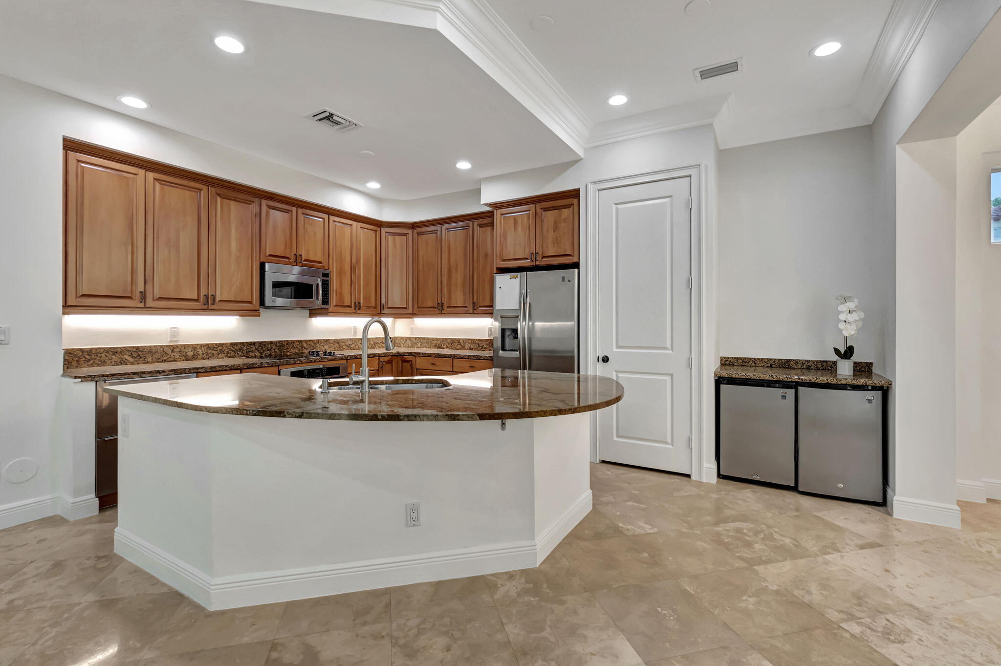 99 Via Poinciana Street