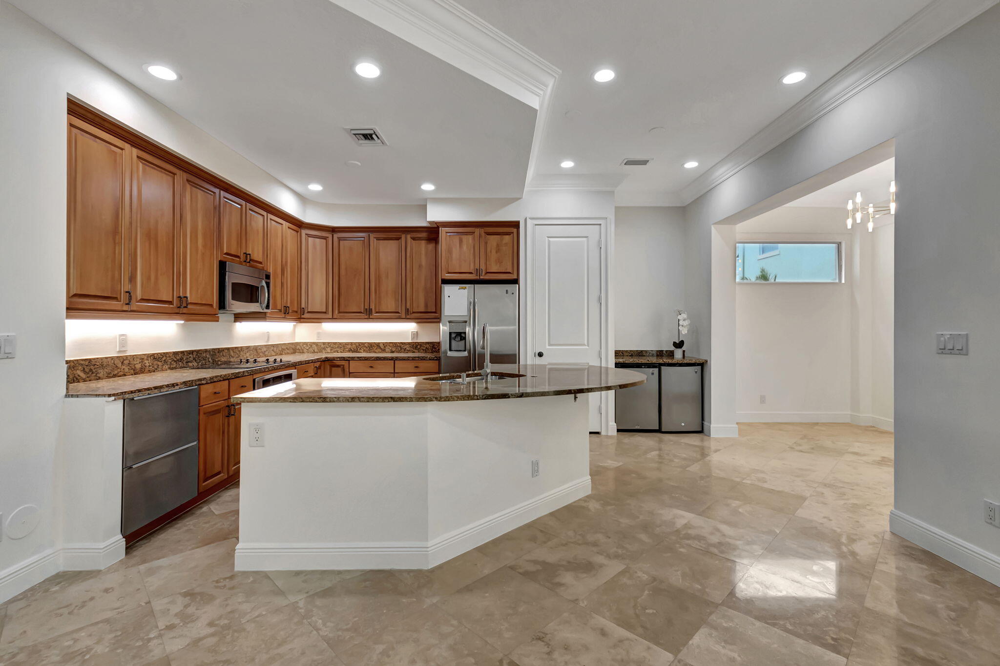 99 Via Poinciana Street