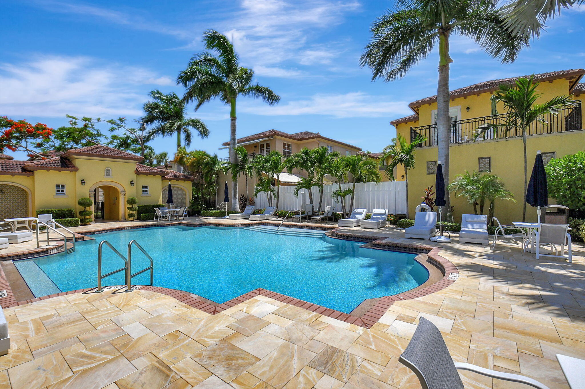 99 Via Poinciana Street