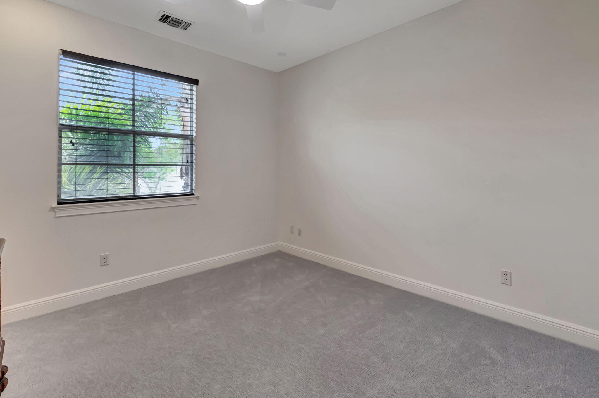99 Via Poinciana Street