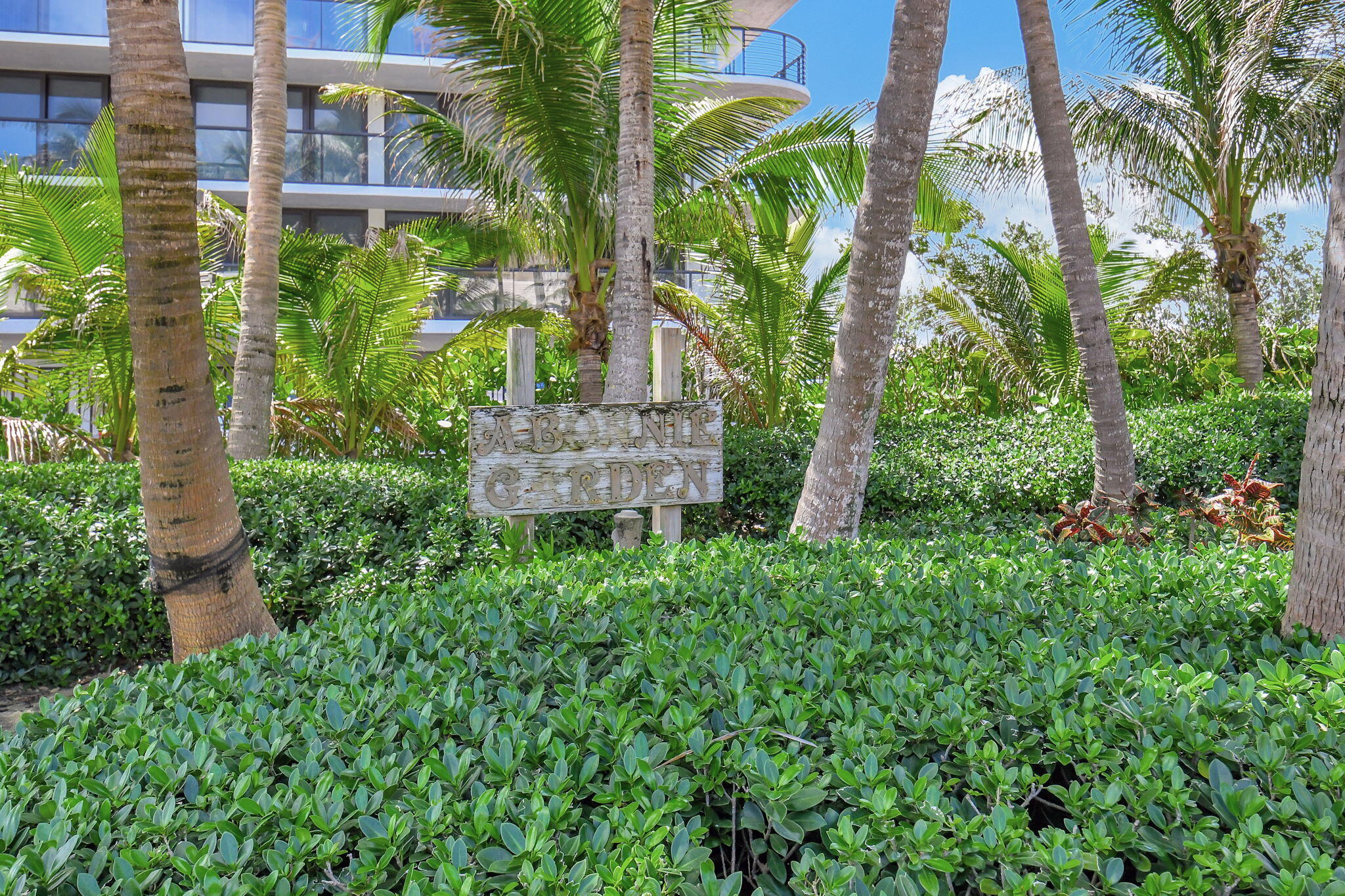 2711 S Ocean Boulevard 4