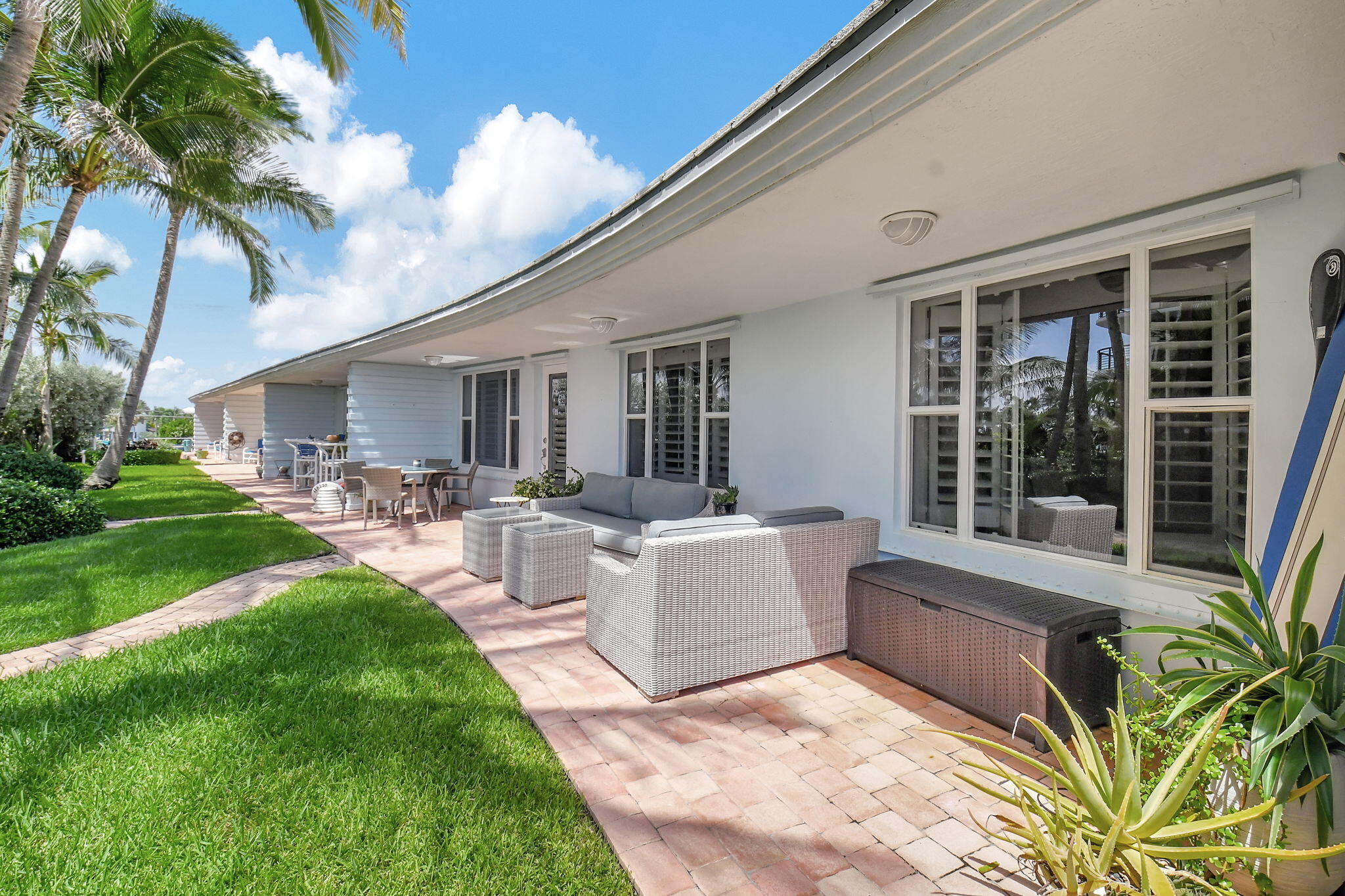 2711 S Ocean Boulevard 4