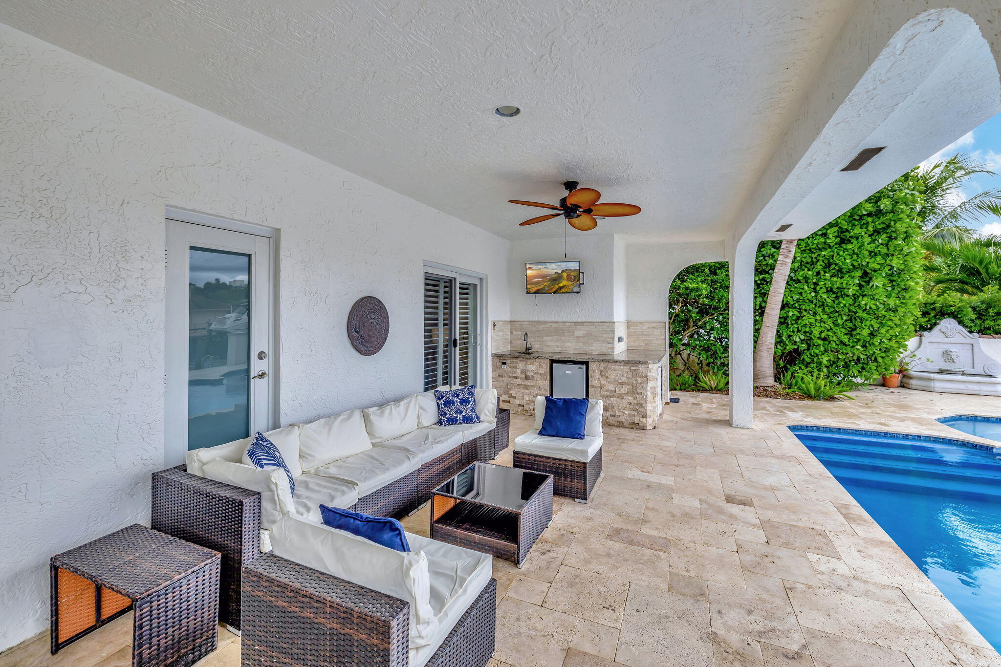 948 Fern Drive