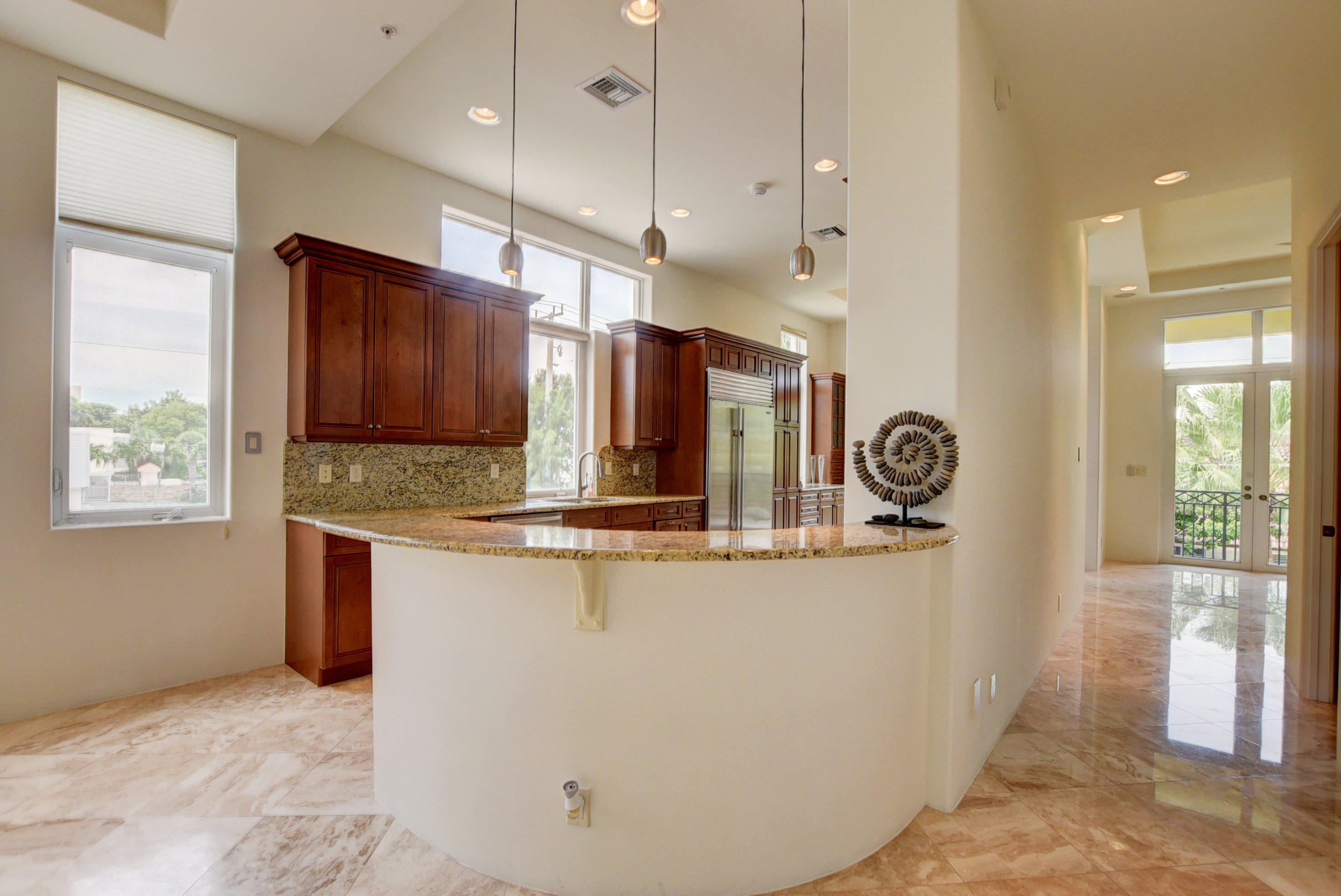425 N Ocean Boulevard 1