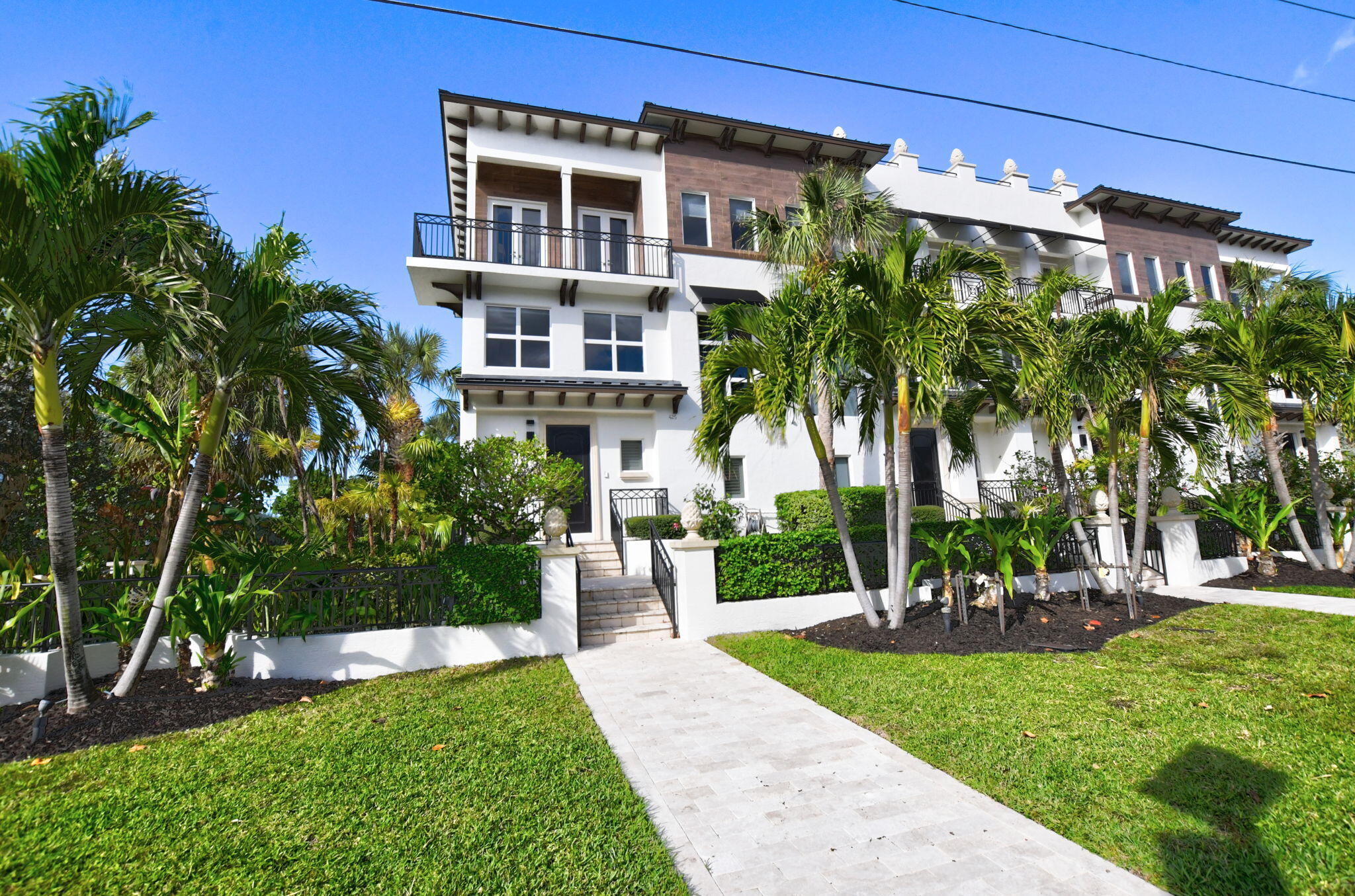 425 N Ocean Boulevard 1