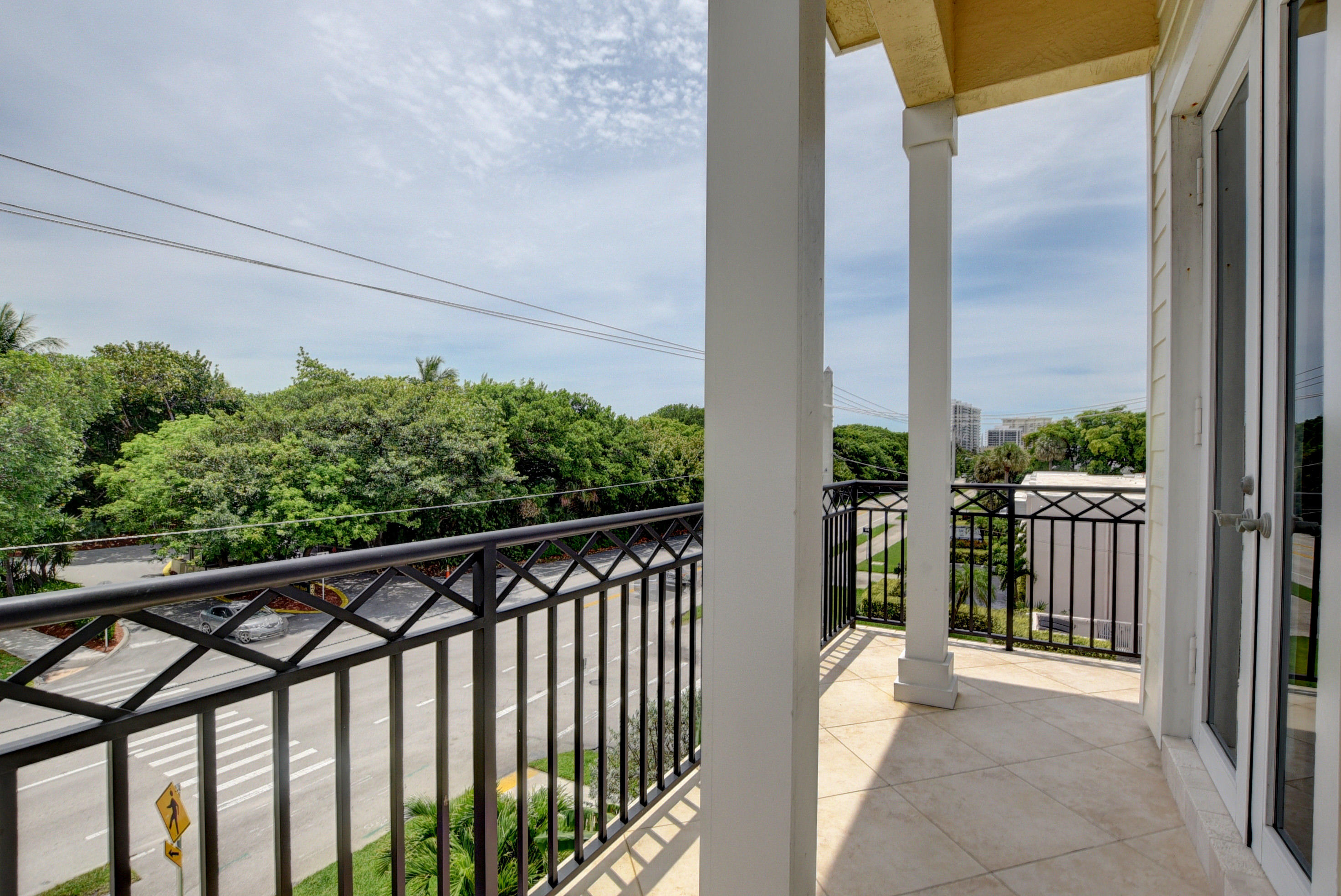 425 N Ocean Boulevard 1