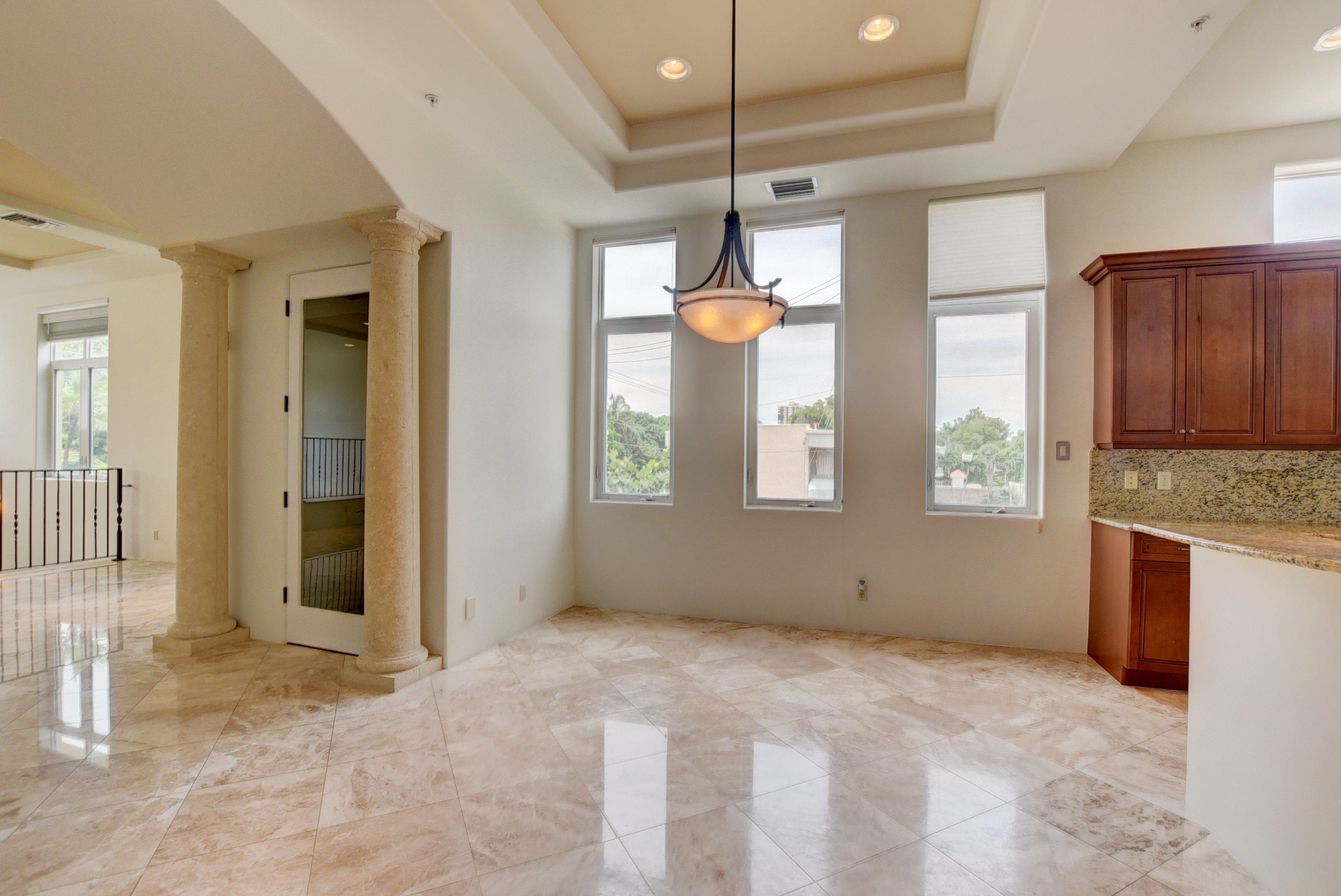 425 N Ocean Boulevard 1