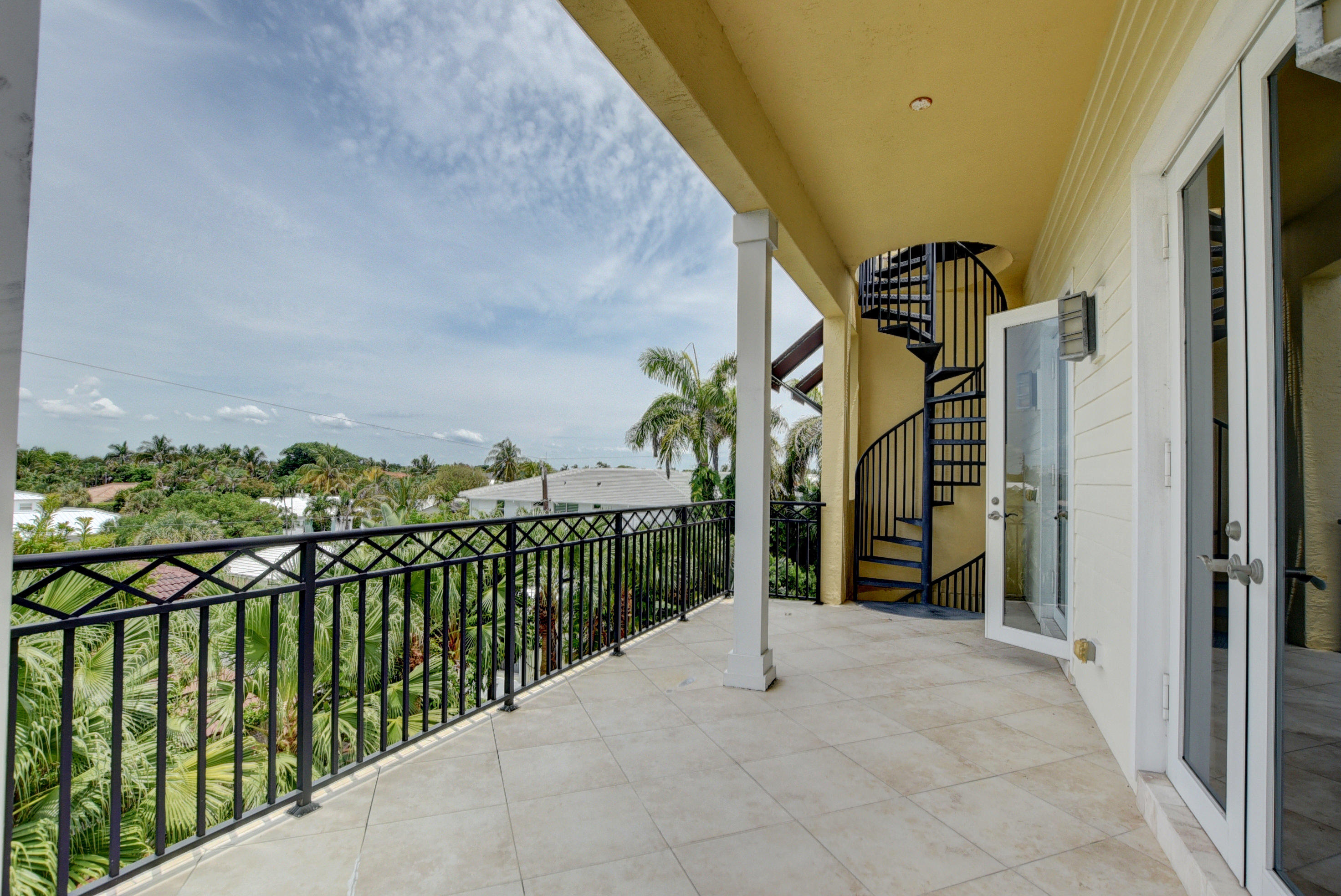 425 N Ocean Boulevard 1