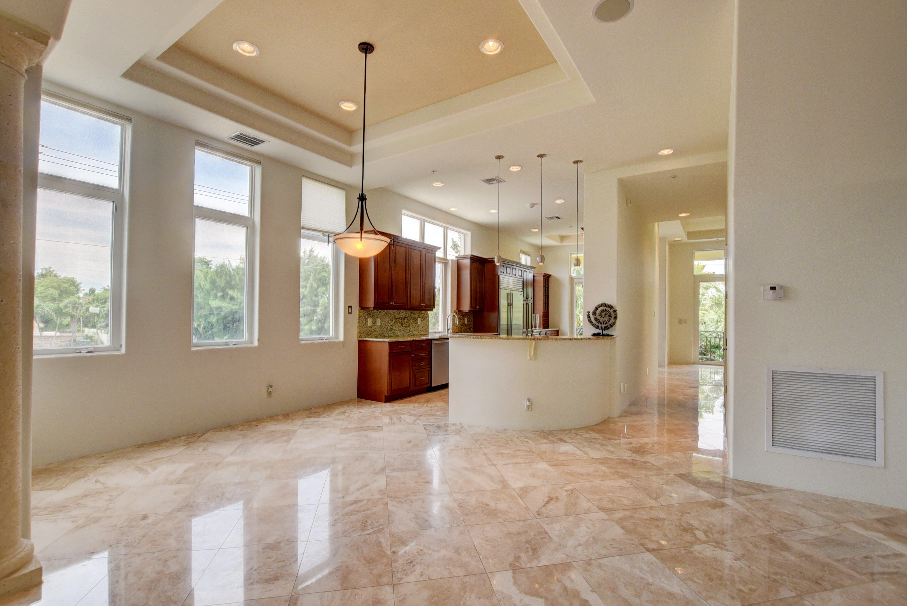 425 N Ocean Boulevard 1
