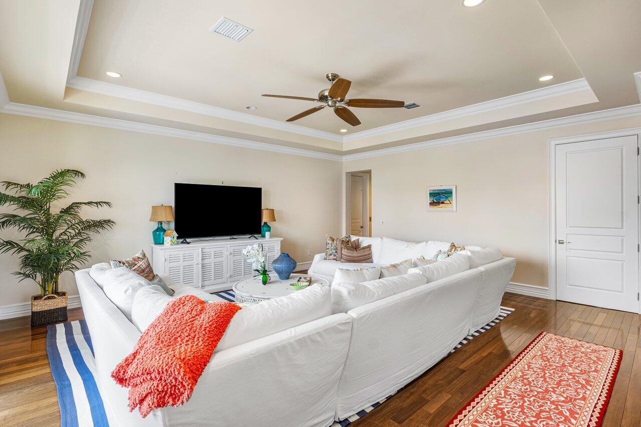 960 Dogwood Drive