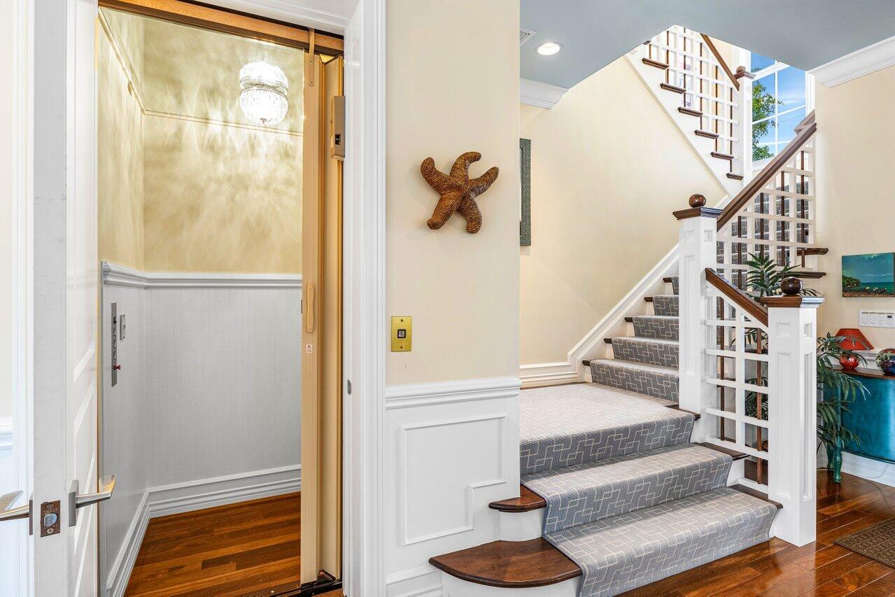 960 Dogwood Drive
