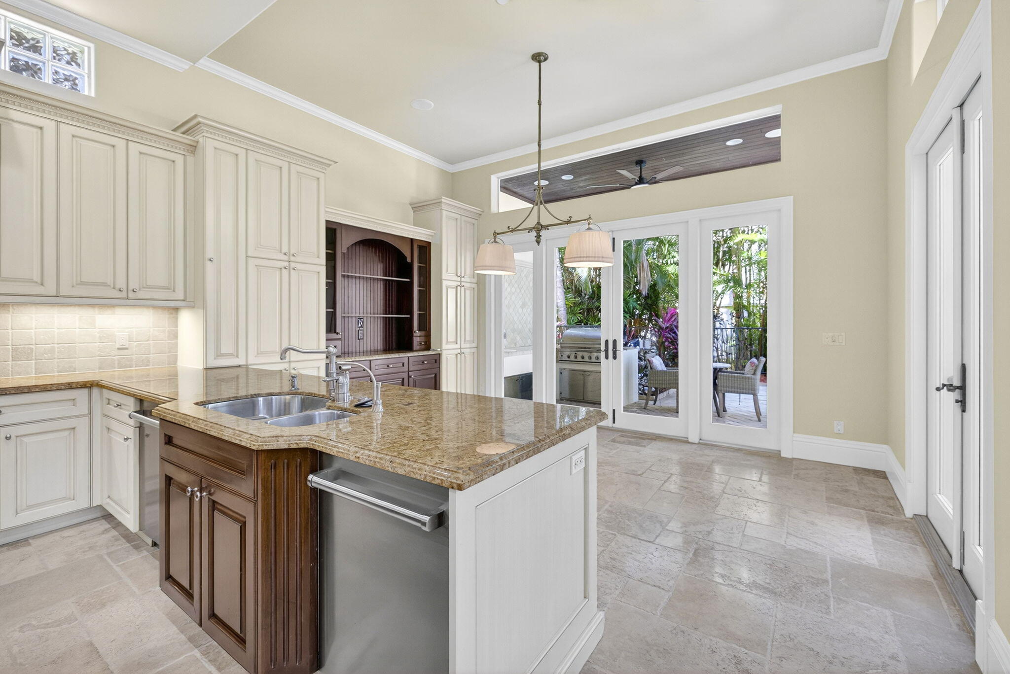 4002 S Ocean Boulevard