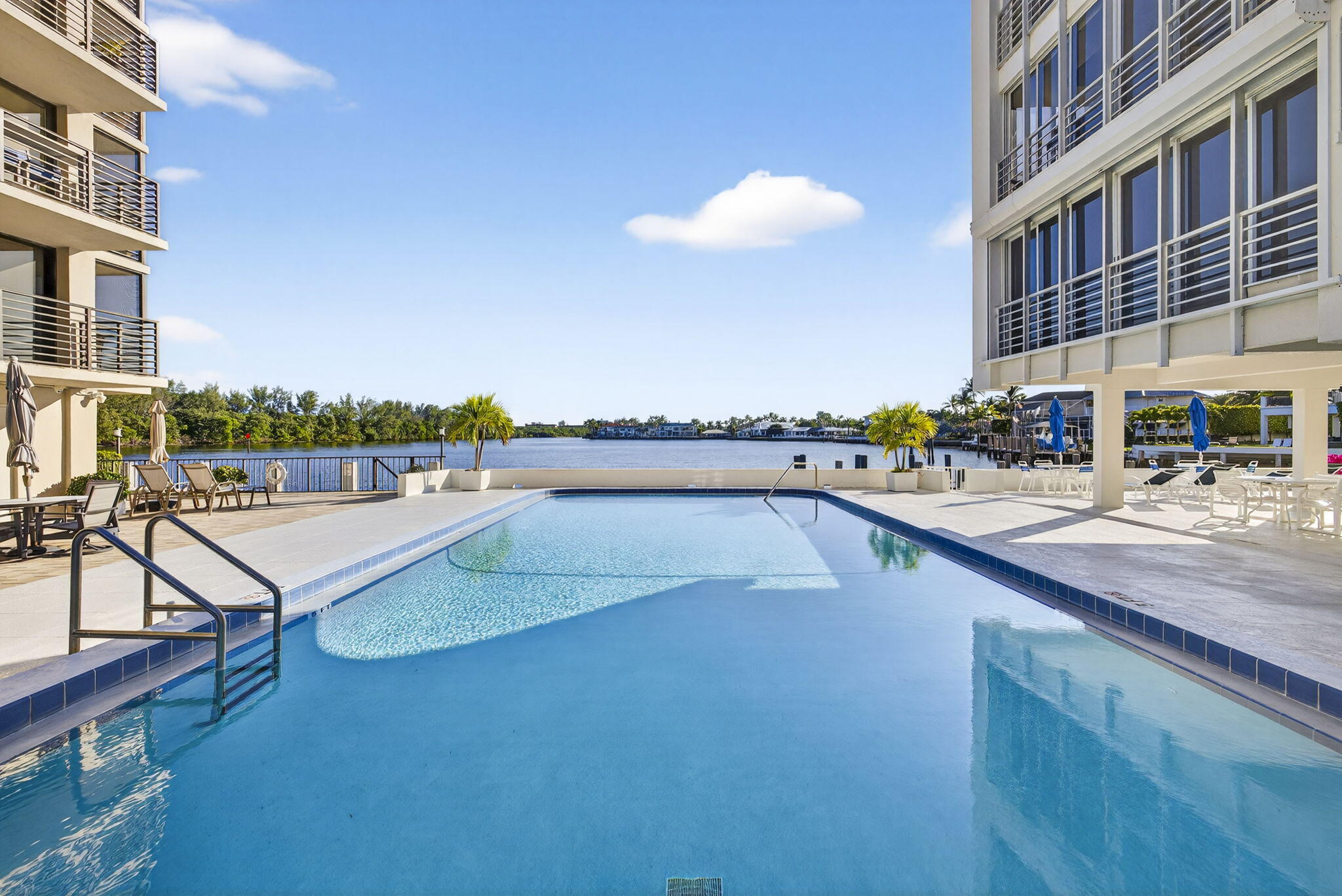 900 NE Spanish River Boulevard 2w