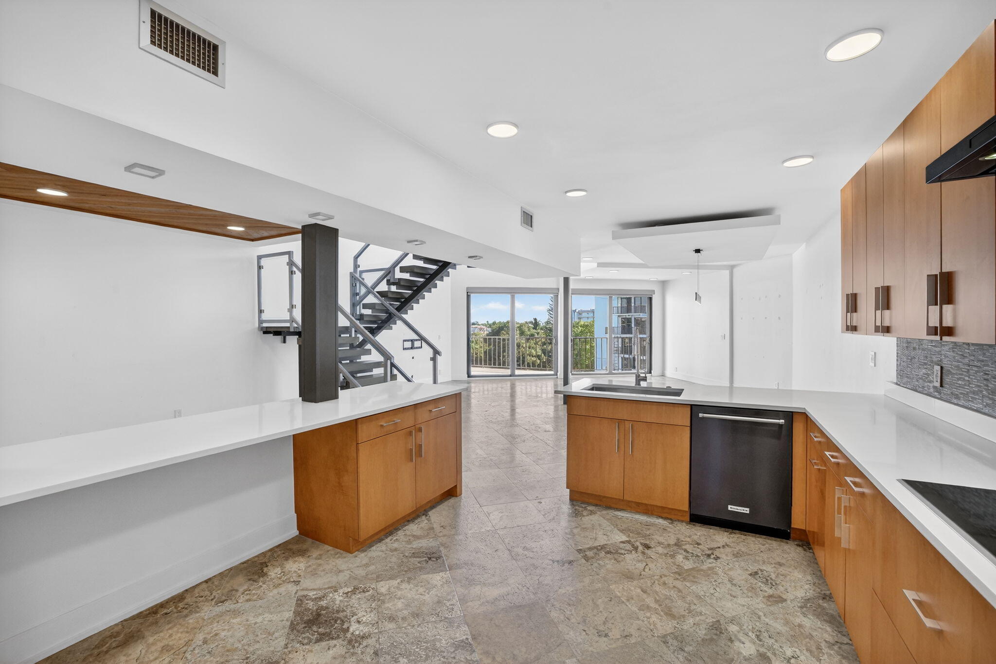 1035 SE 6th Avenue 20