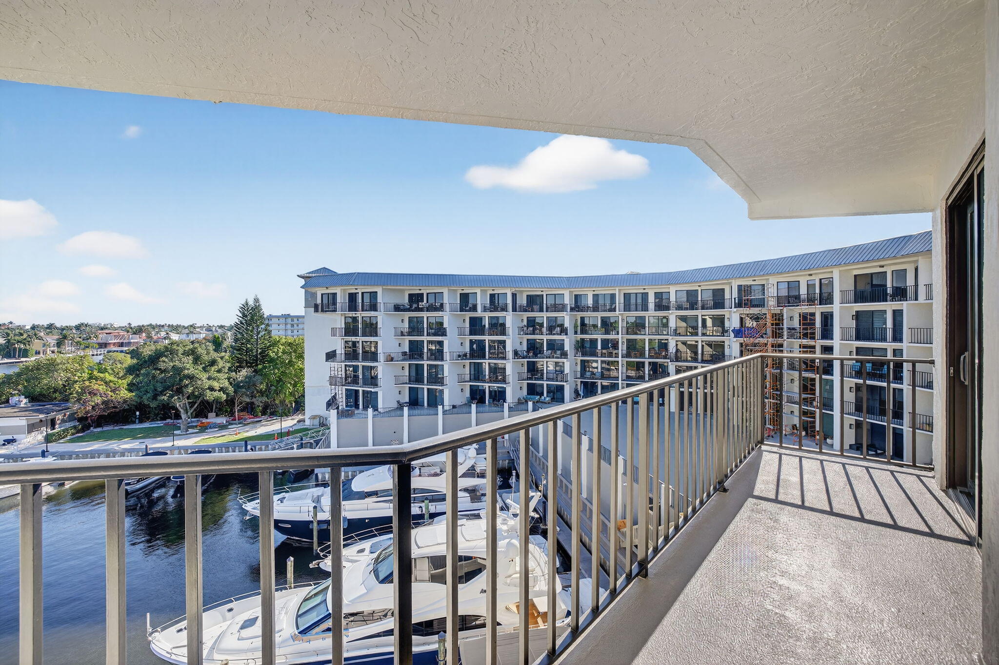 1035 SE 6th Avenue 20