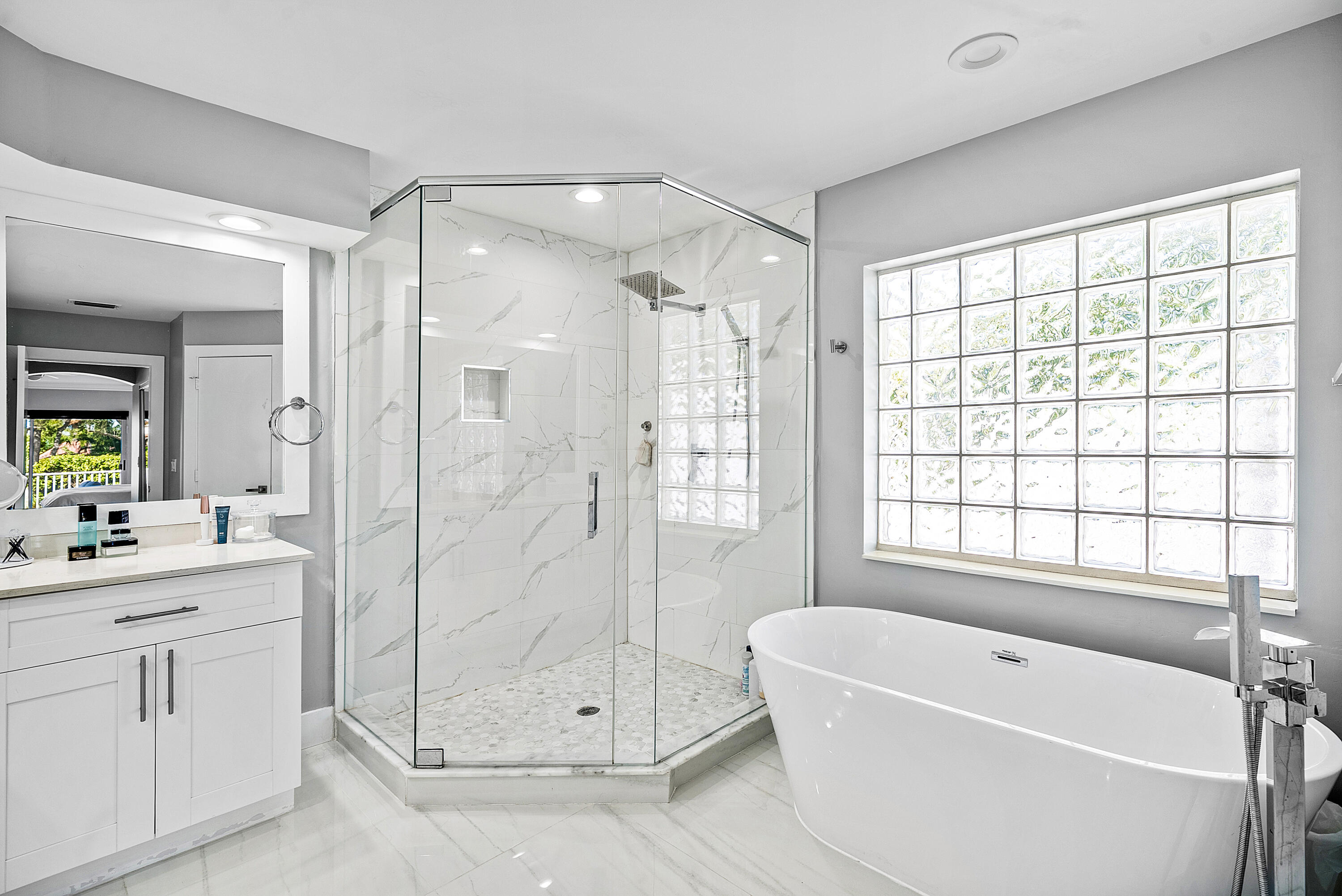 19706 Dinner Key Drive