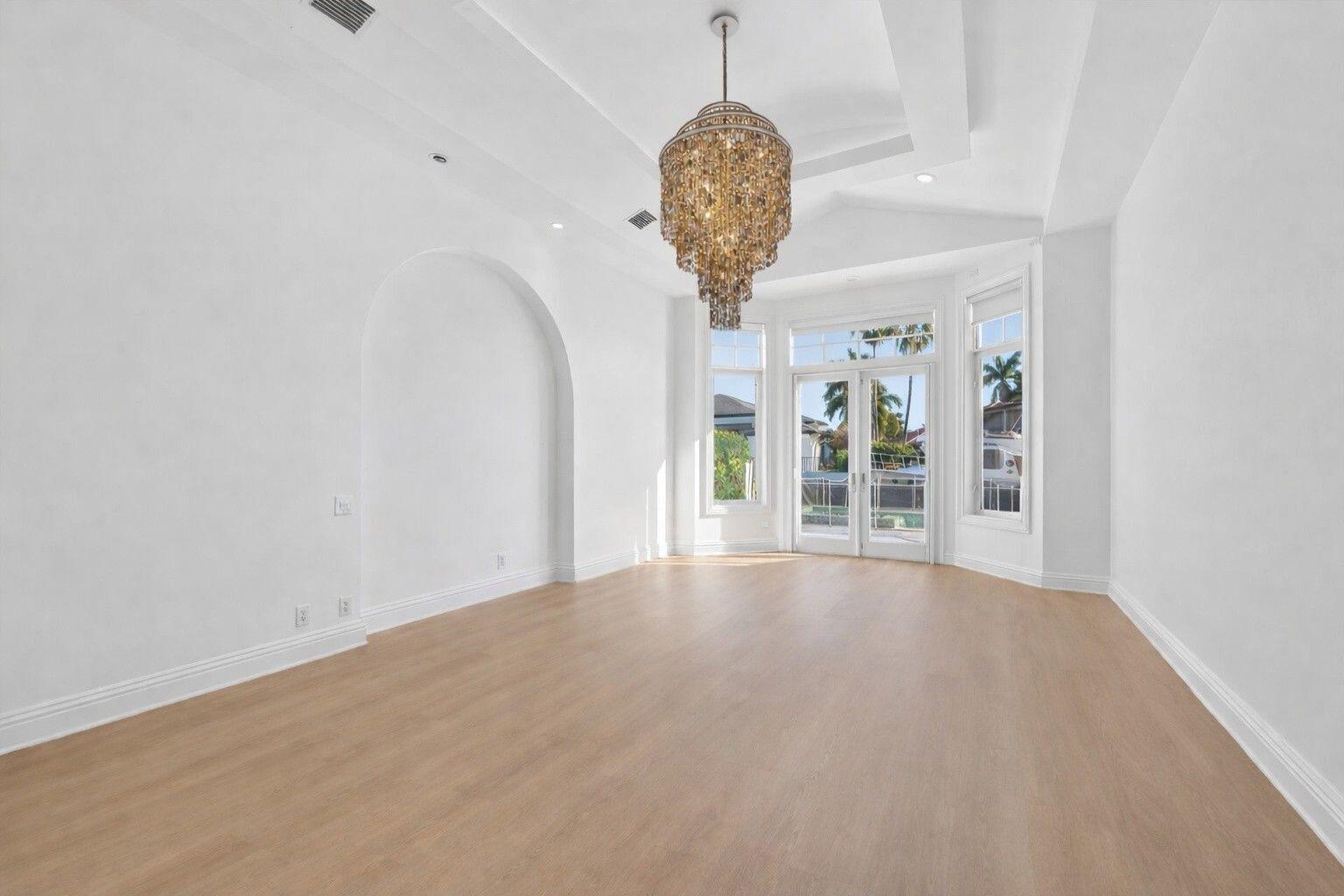 724 NE 36th Street
