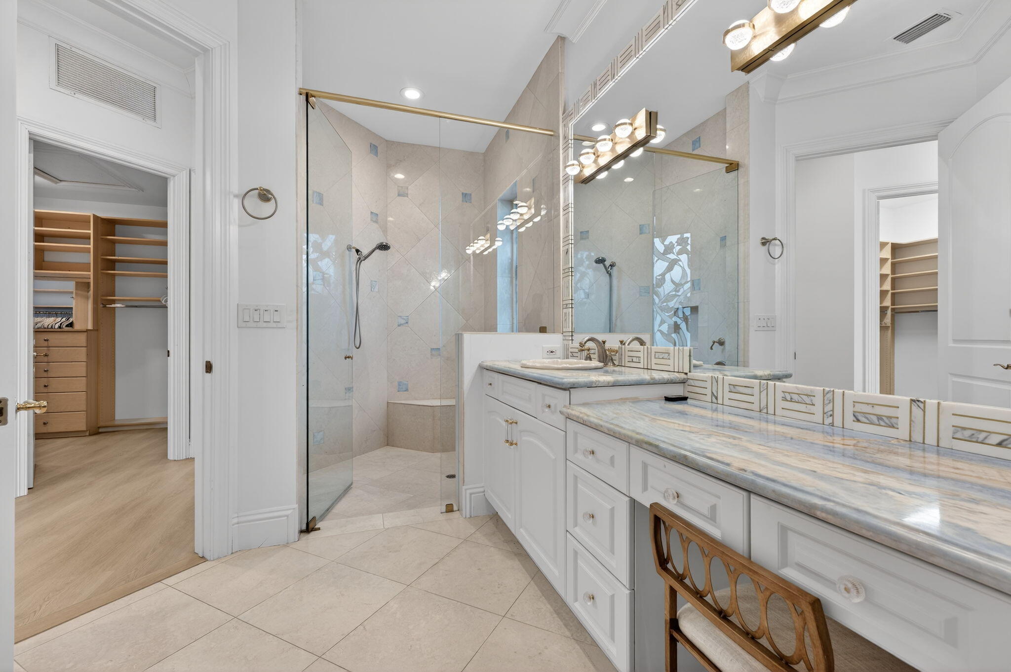 724 NE 36th Street