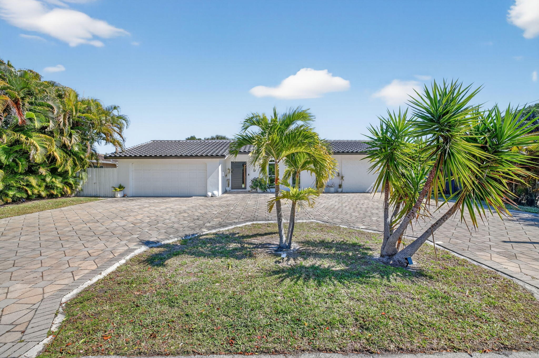 876 NW 6th Avenue
