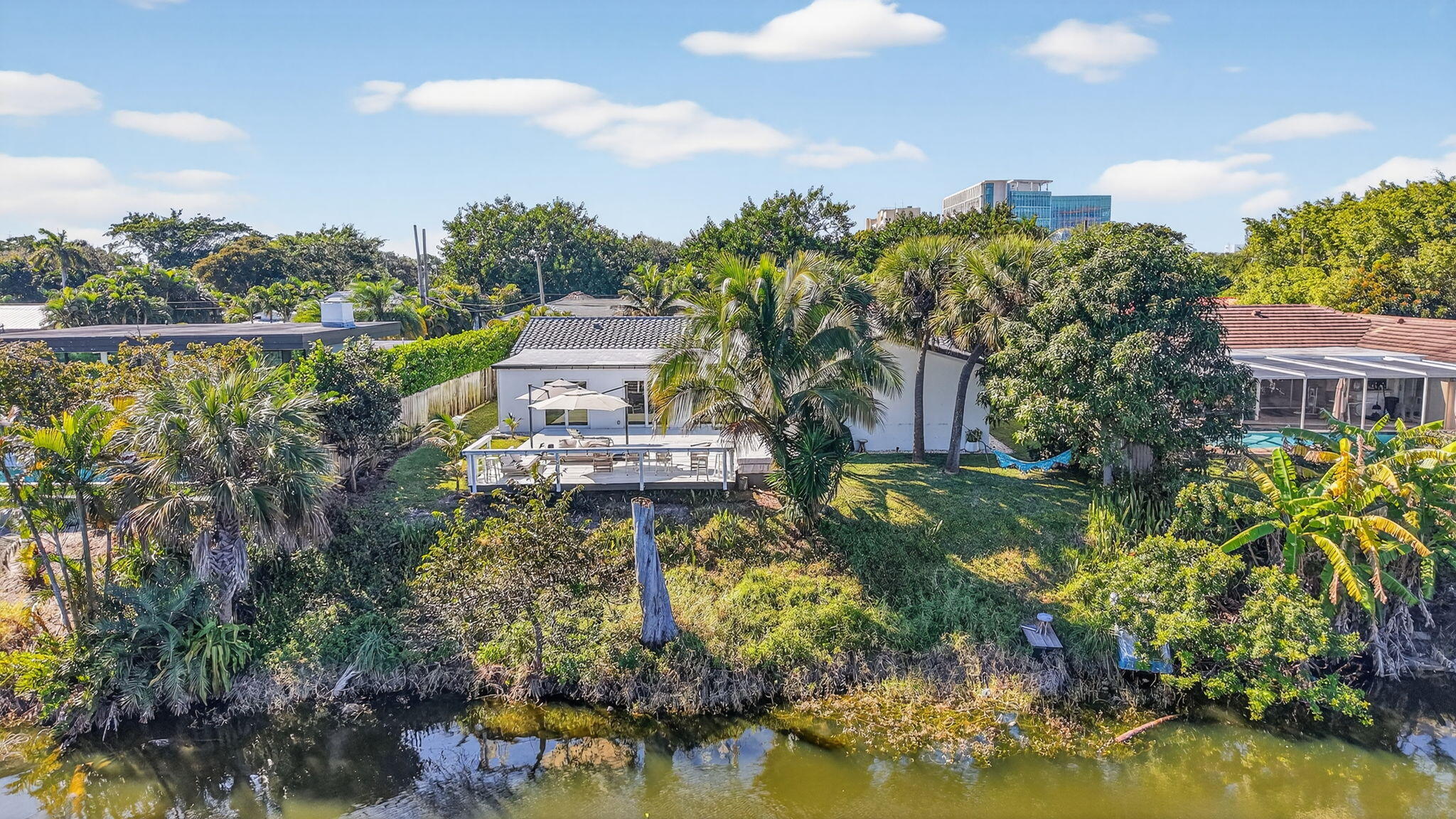 876 NW 6th Avenue