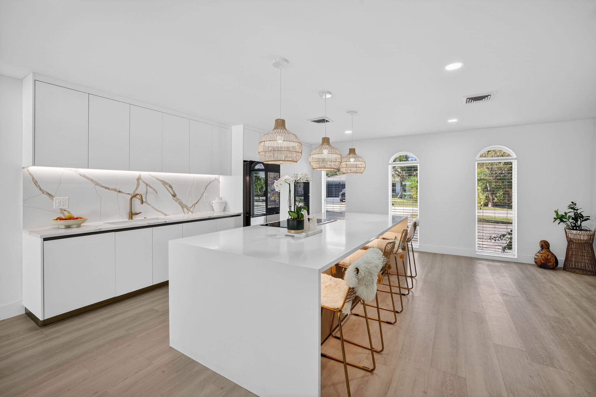 876 NW 6th Avenue