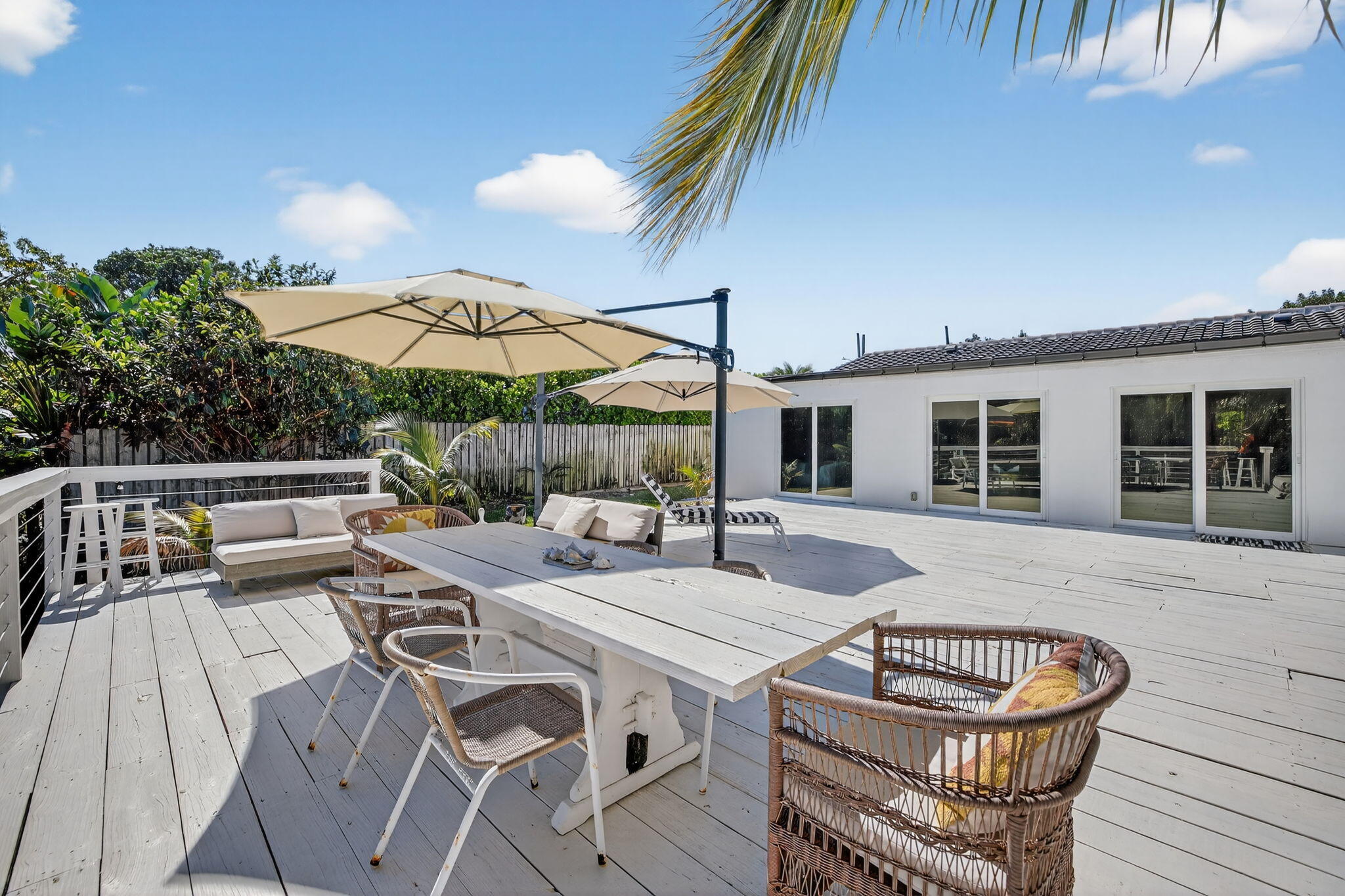 876 NW 6th Avenue