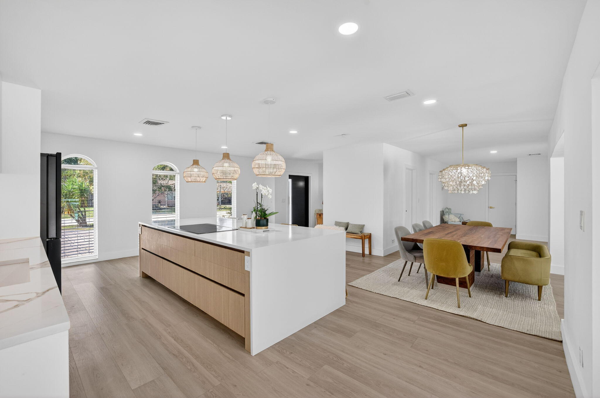 876 NW 6th Avenue