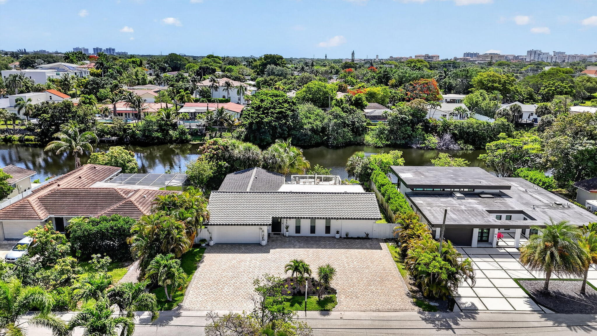876 NW 6th Avenue