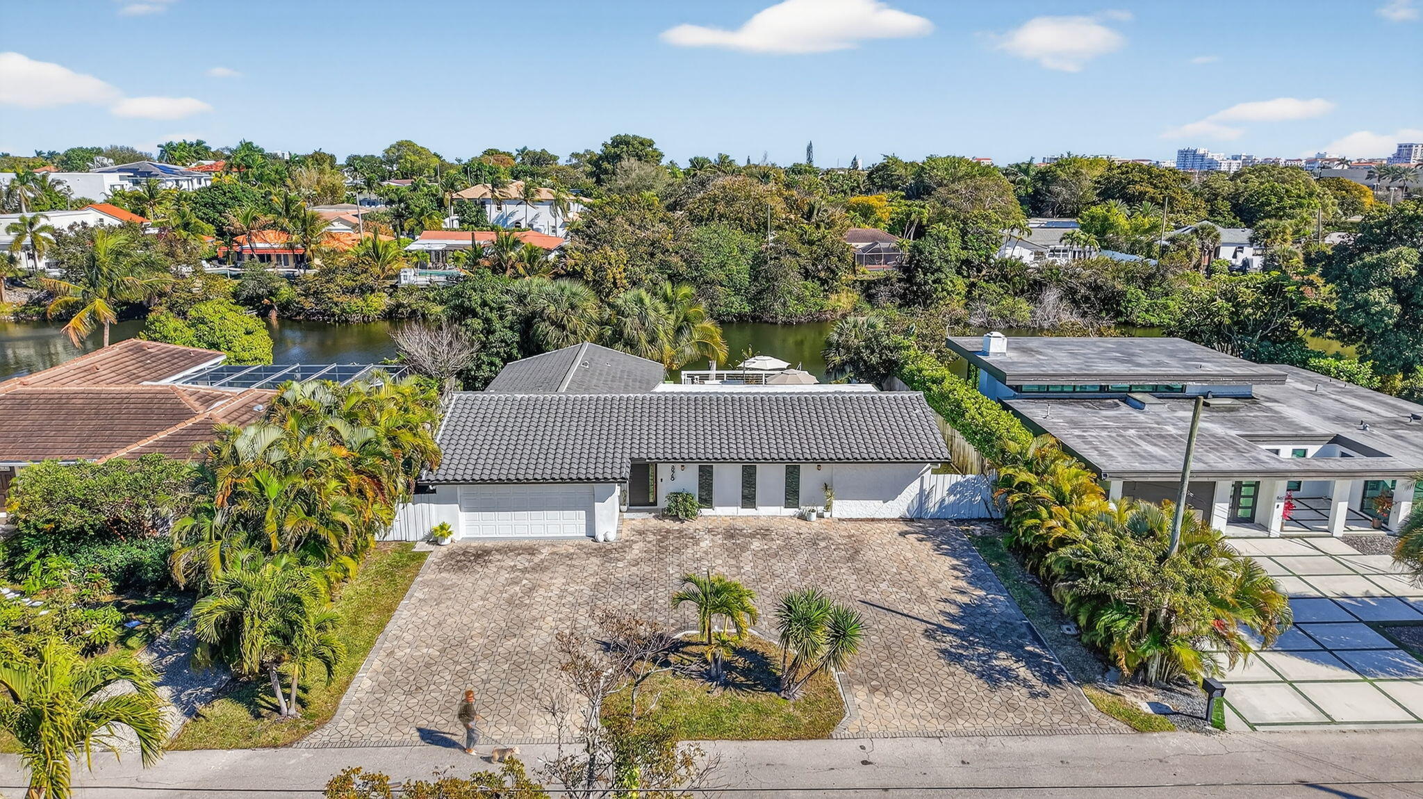 876 NW 6th Avenue