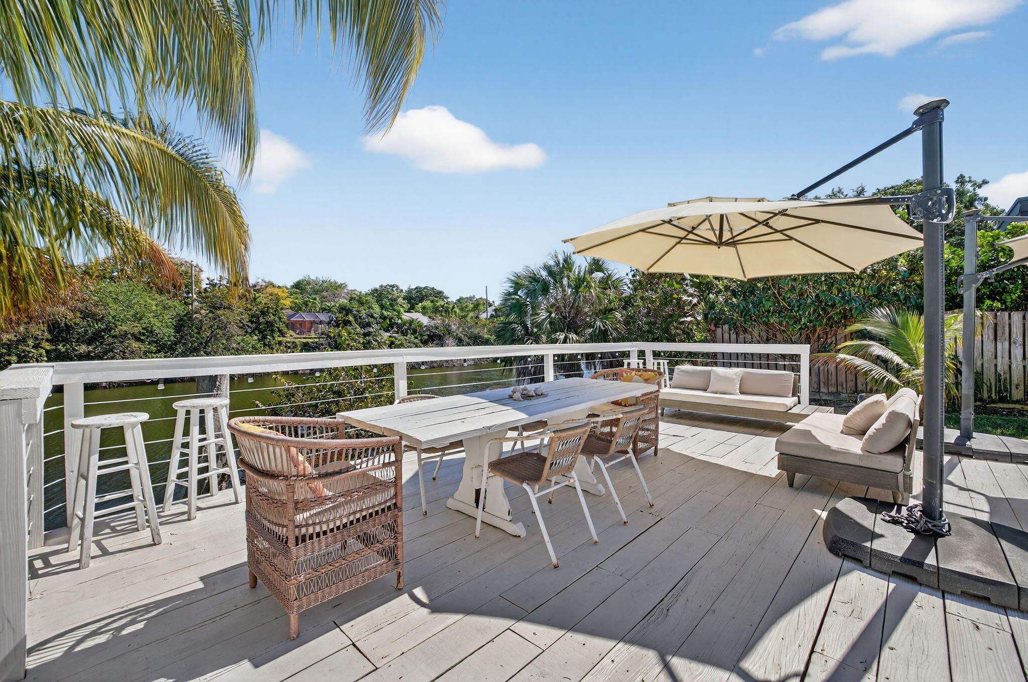876 NW 6th Avenue