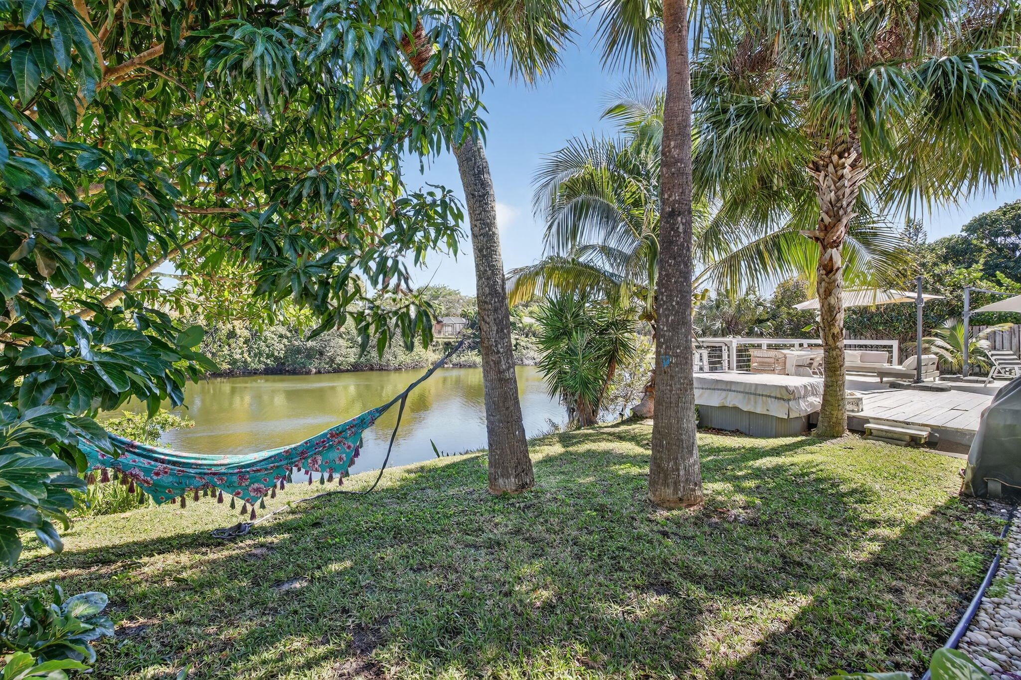 876 NW 6th Avenue