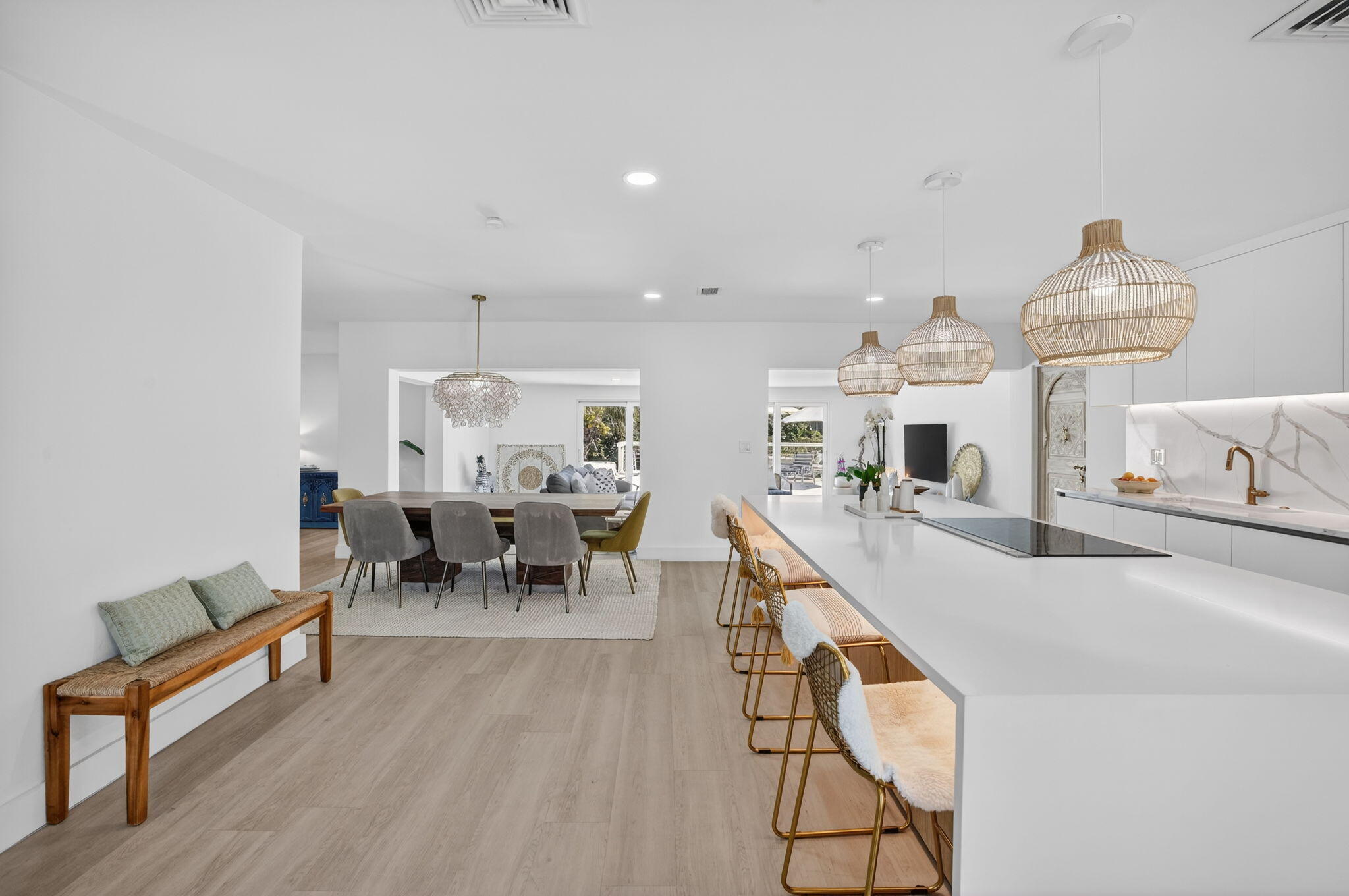876 NW 6th Avenue