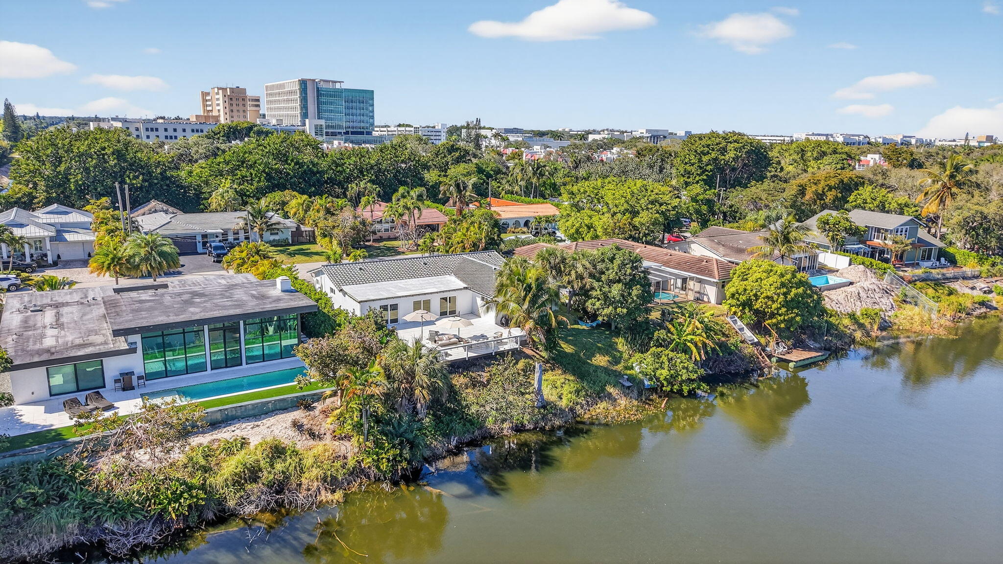 876 NW 6th Avenue