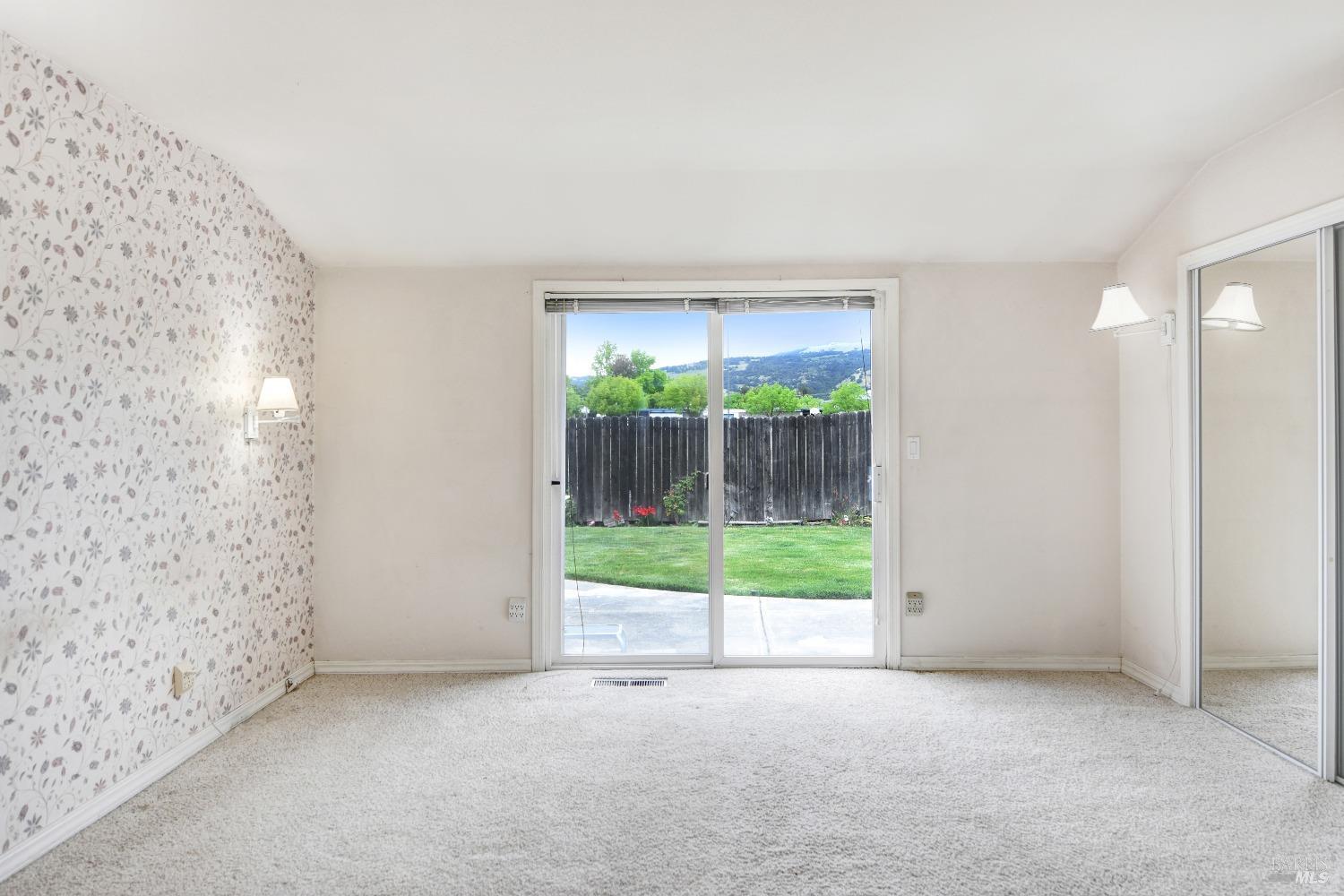 4777 NE Perezoso Calle St